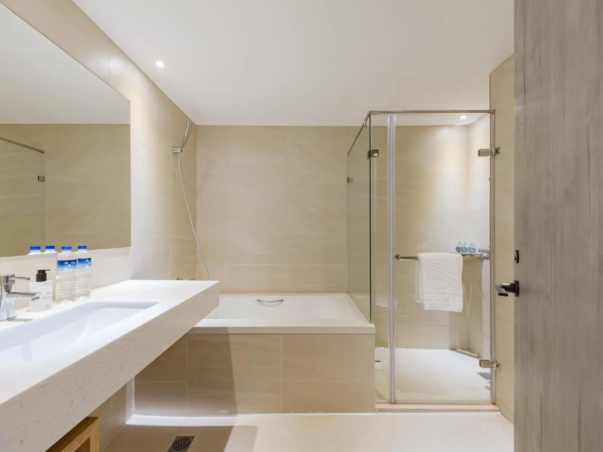 Bathroom in Dahu Park Hotel Bathroom in Dahu Park Hotel