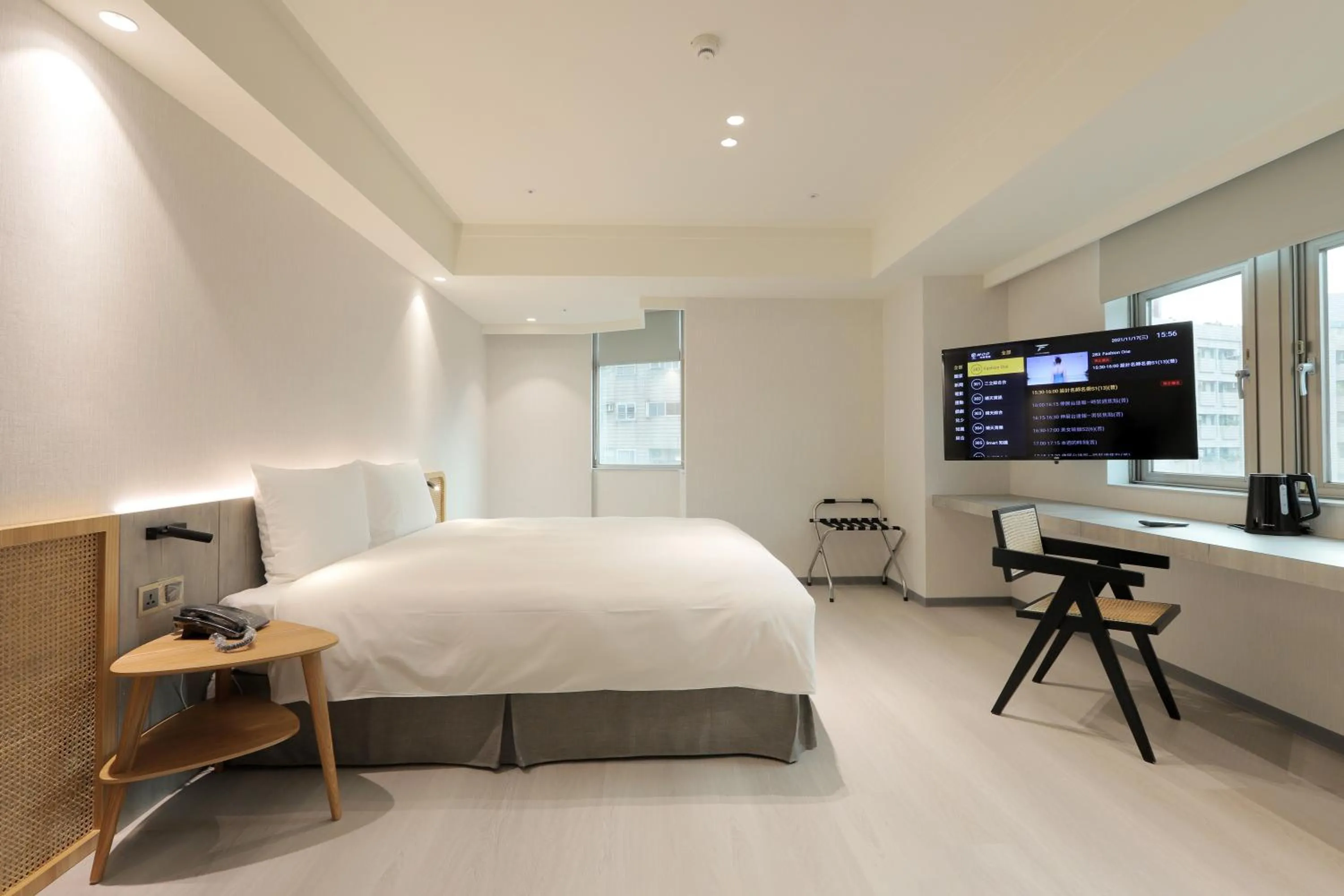 Photo of the whole room, Bed in Dahu Park Hotel