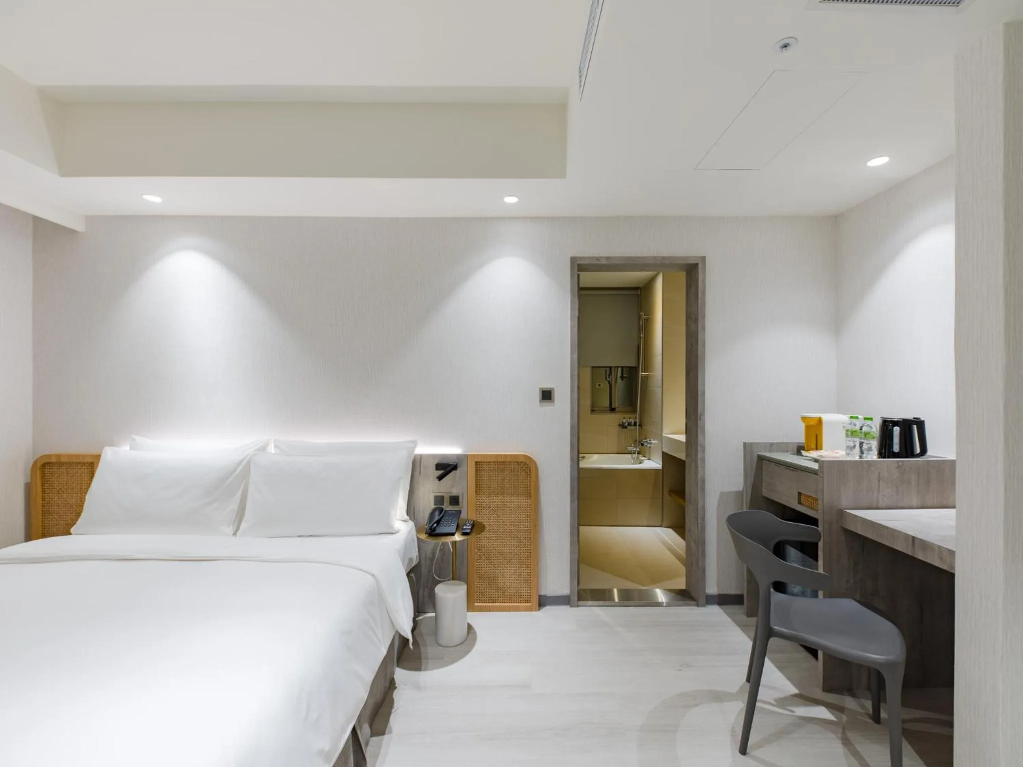 Bed in Dahu Park Hotel