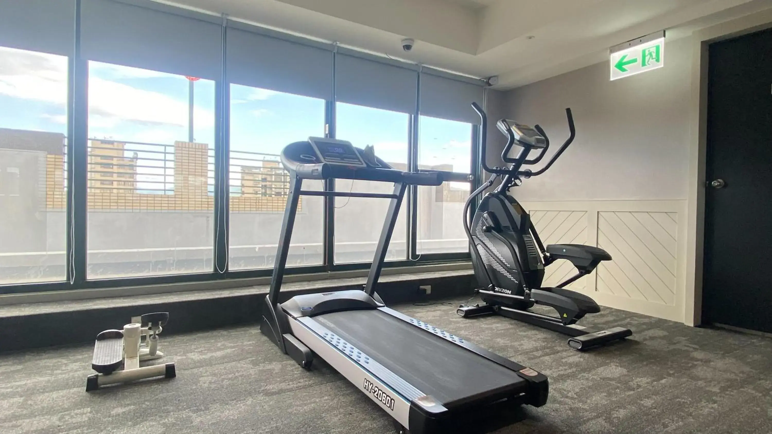 Fitness centre/facilities in Dahu Park Hotel Fitness centre/facilities in Dahu Park Hotel