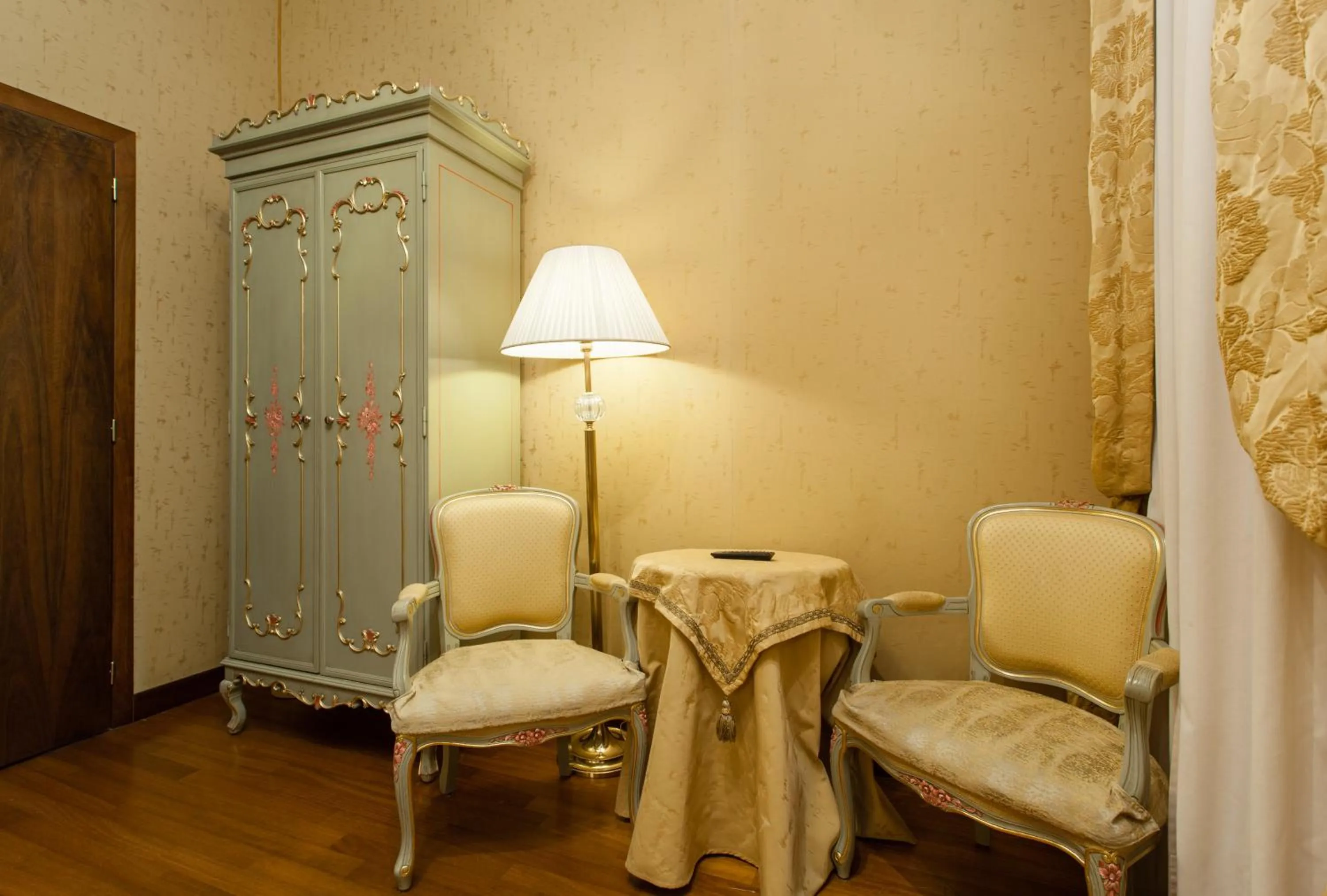 Seating area in Hotel Al Ponte Mocenigo