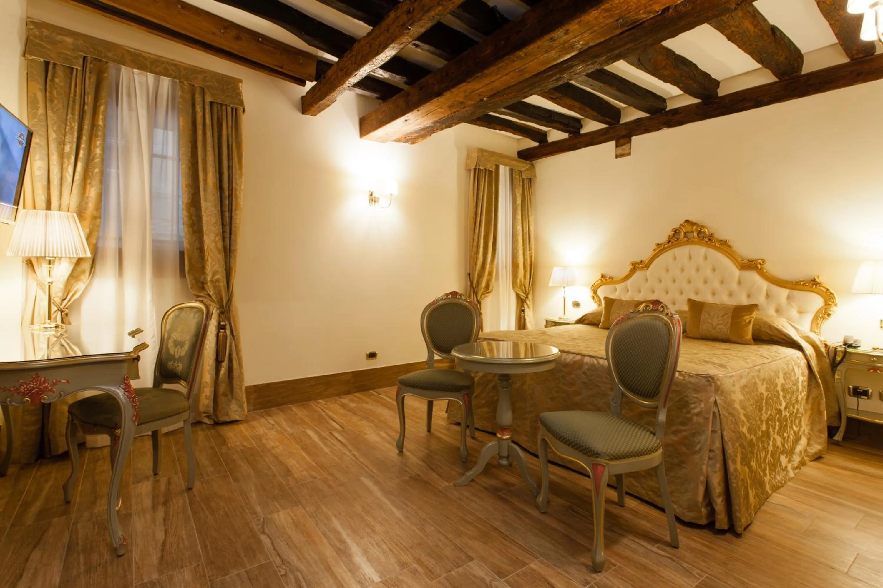 Bedroom, Bed in Hotel Al Ponte Mocenigo