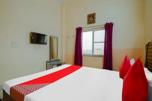 Hotel O Luxury Inn