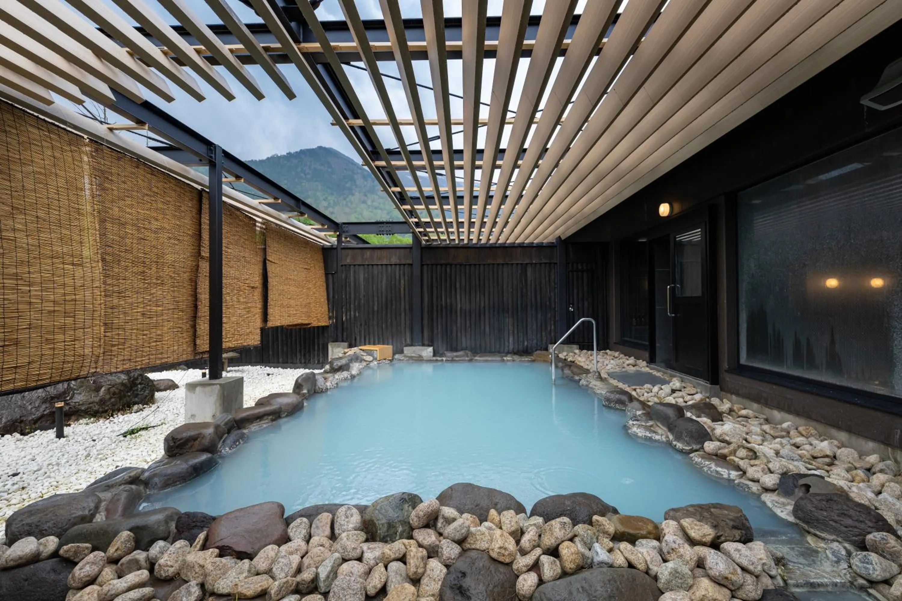 Open Air Bath in KAMENOI HOTEL Okunikko