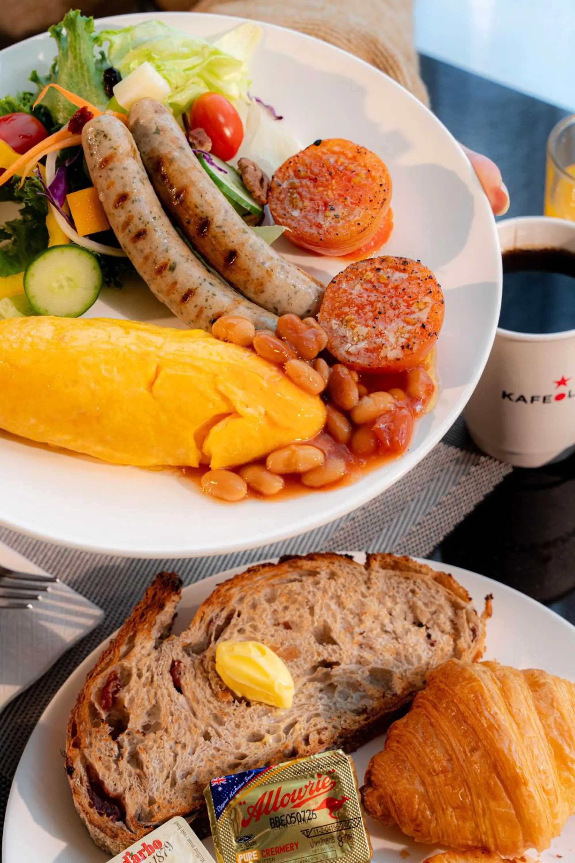 Restaurant/places to eat in Wyndham Bangkok Queen Convention Centre