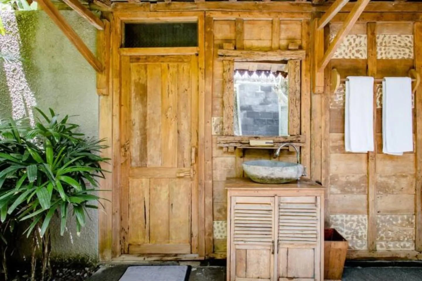 Bathroom in Bajalo Cottage Canggu - Adults only