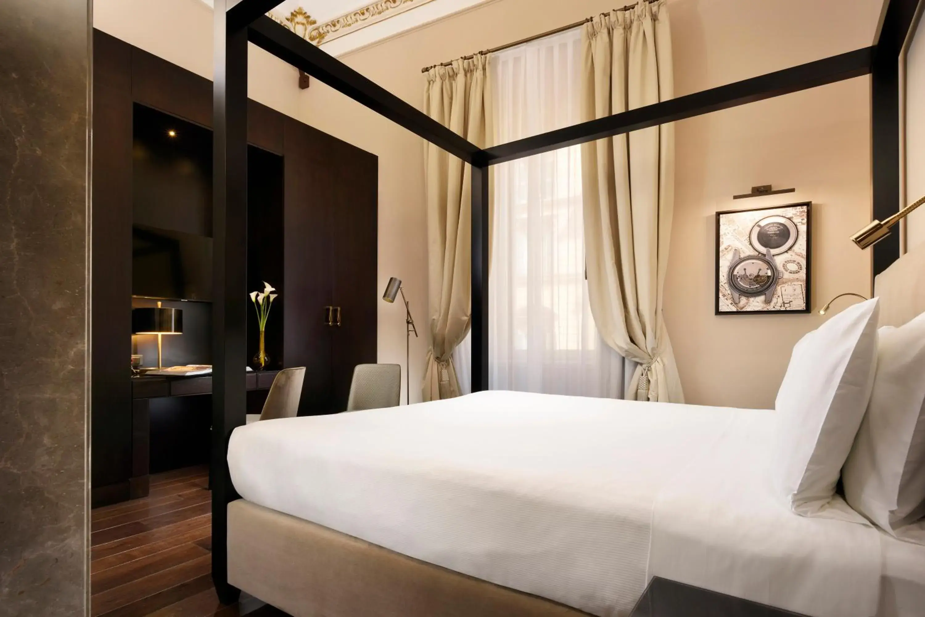 Bedroom, Bed in Hotel L'Orologio Roma - WTB Hotels Bedroom, Bed in Hotel L'Orologio Roma - WTB Hotels