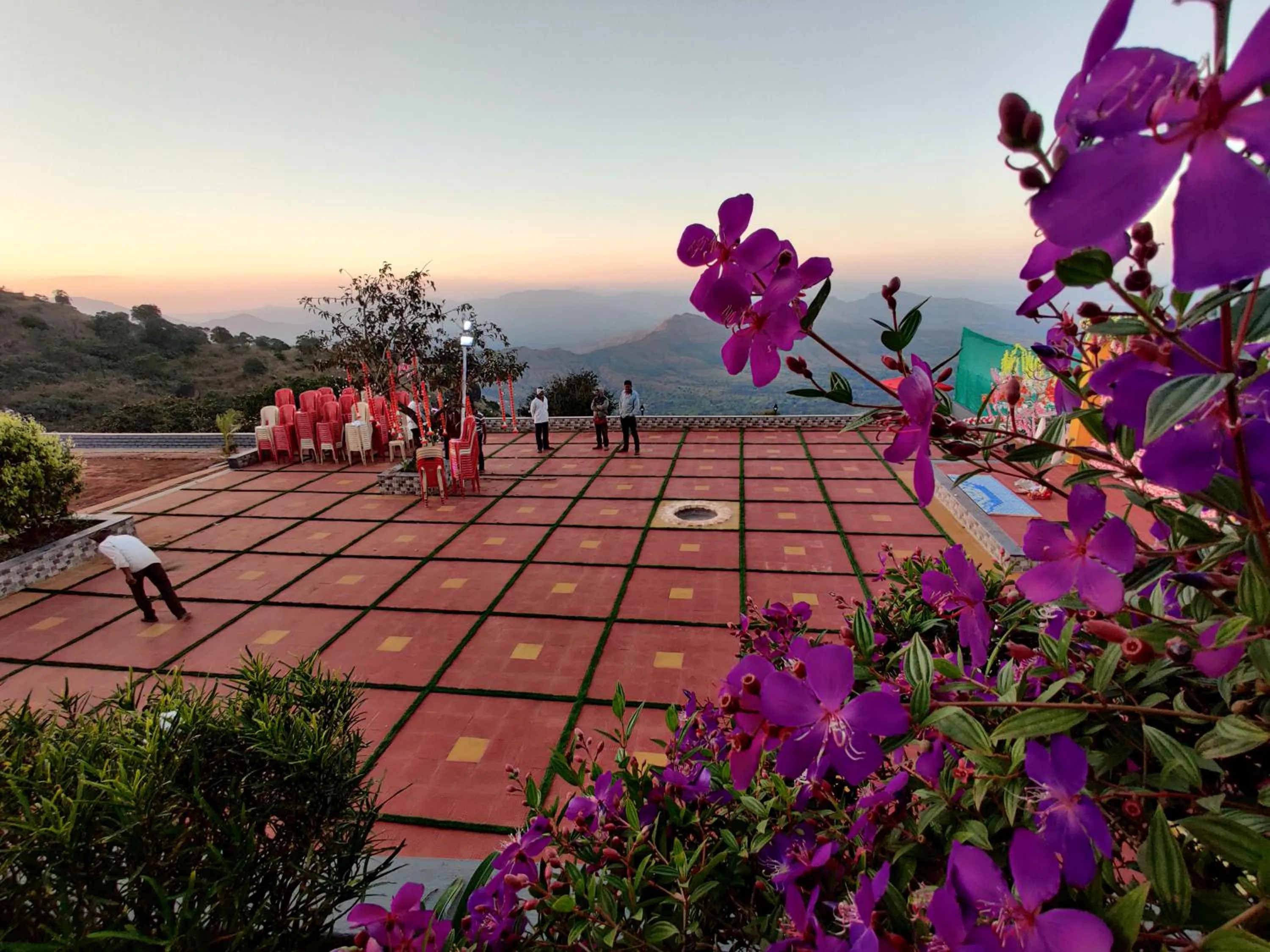 Garden in Hilltop Resort and Glamping Wai, Near Panchgani