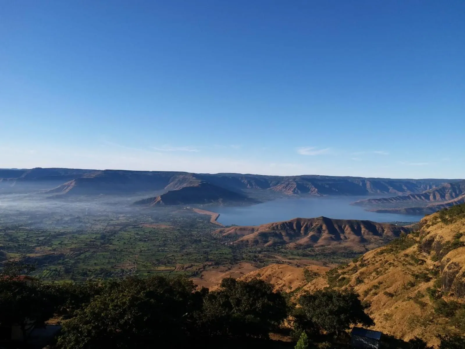 Lake view in Hilltop Resort and Glamping Wai, Near Panchgani
