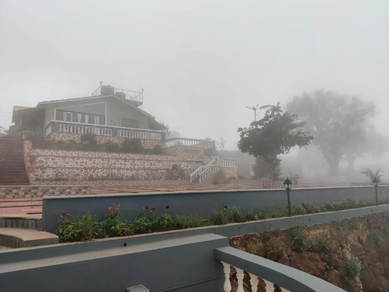 Hilltop Resort and Glamping Wai, Near Panchgani