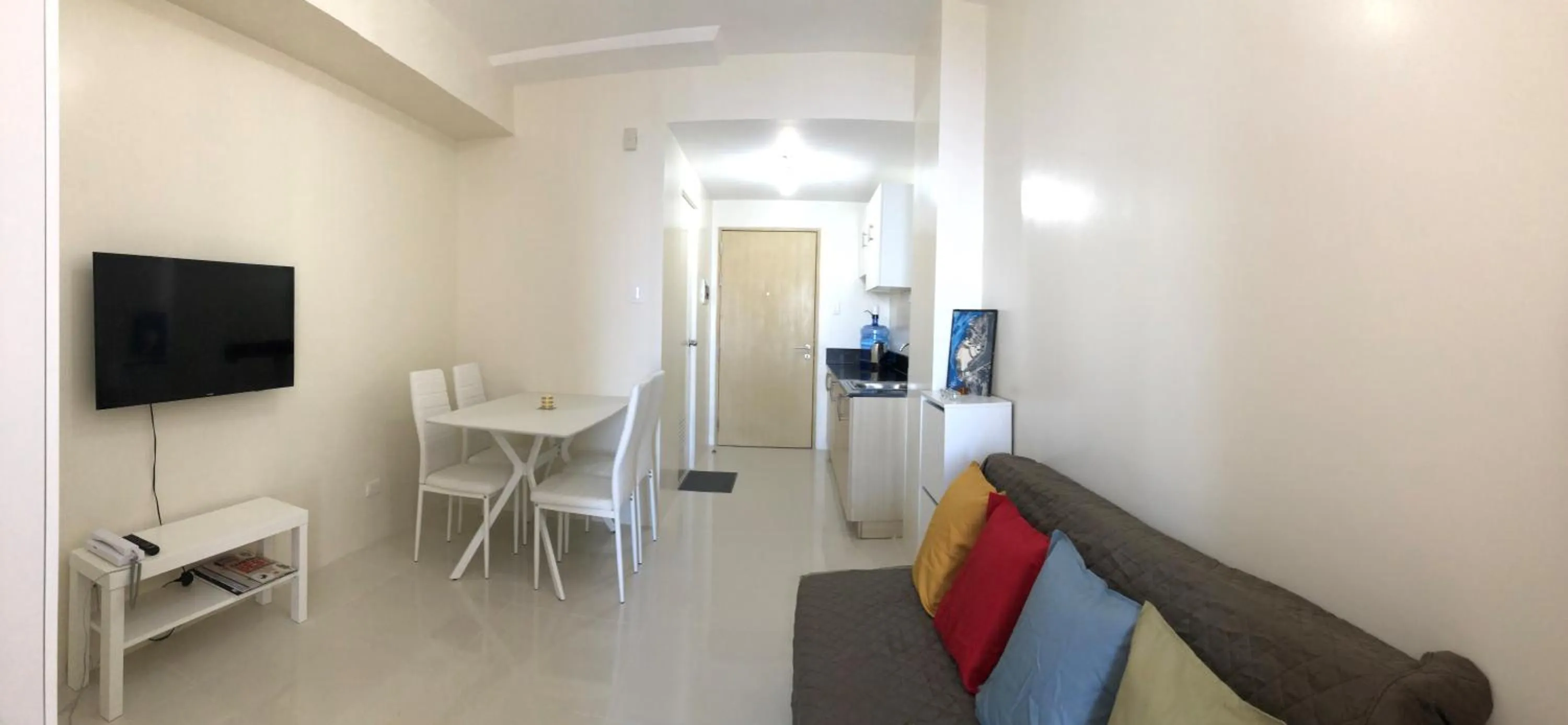 Kitchen or kitchenette in SMDC Wind Residences Tagaytay by Cris