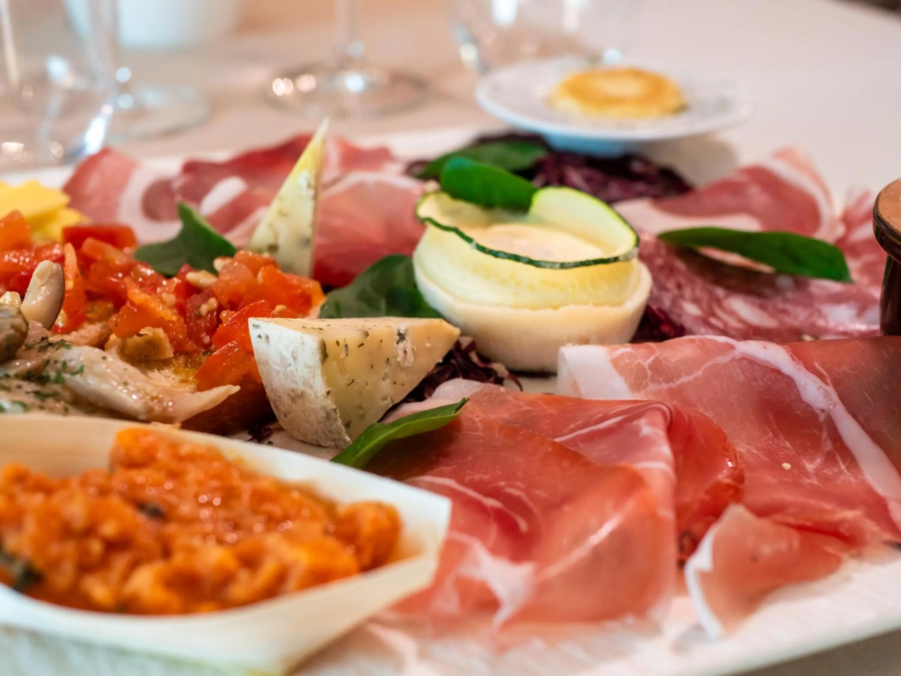 Restaurant/places to eat in Grand Hotel Duomo