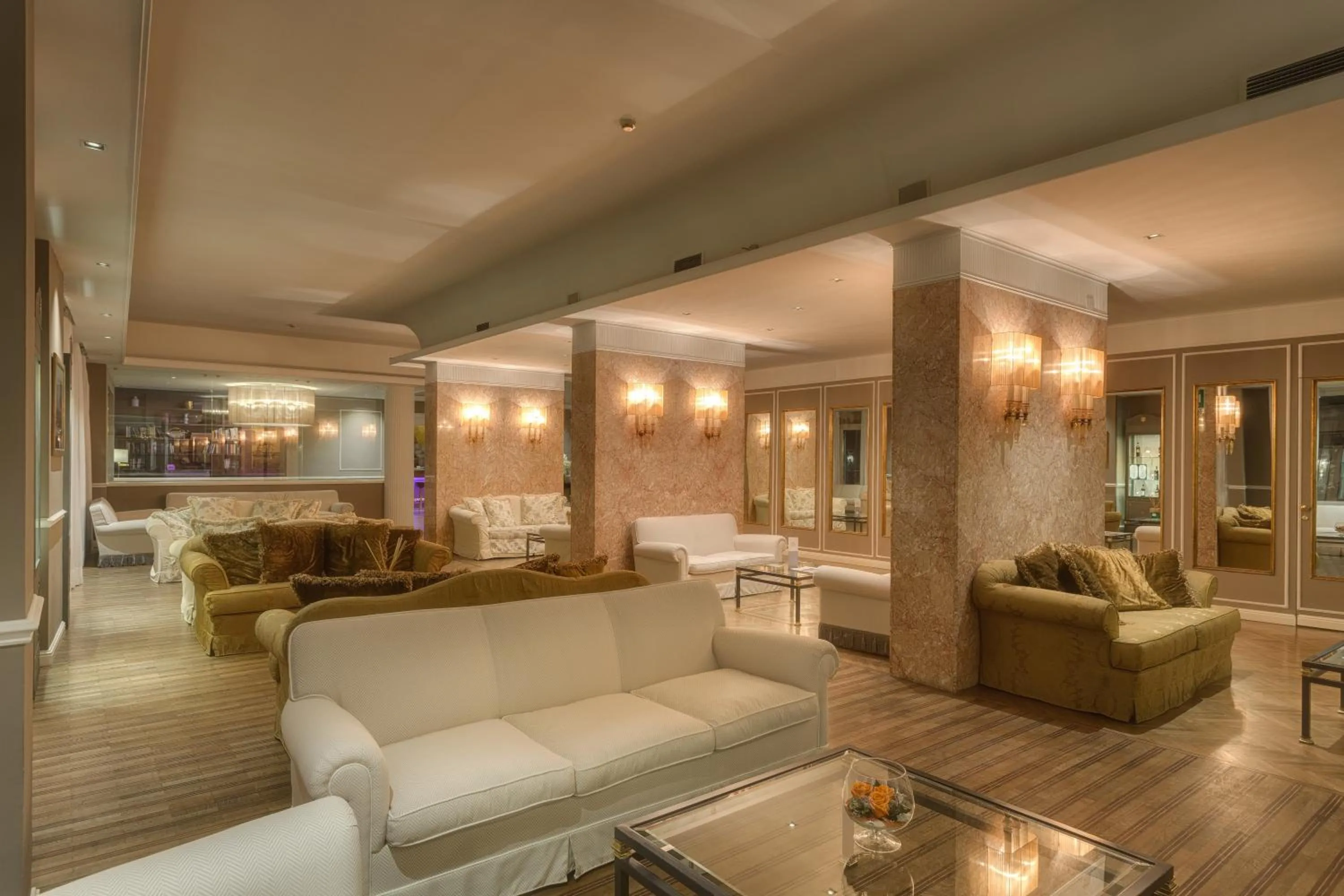 Lobby or reception in Plaza Hotel Lucchesi