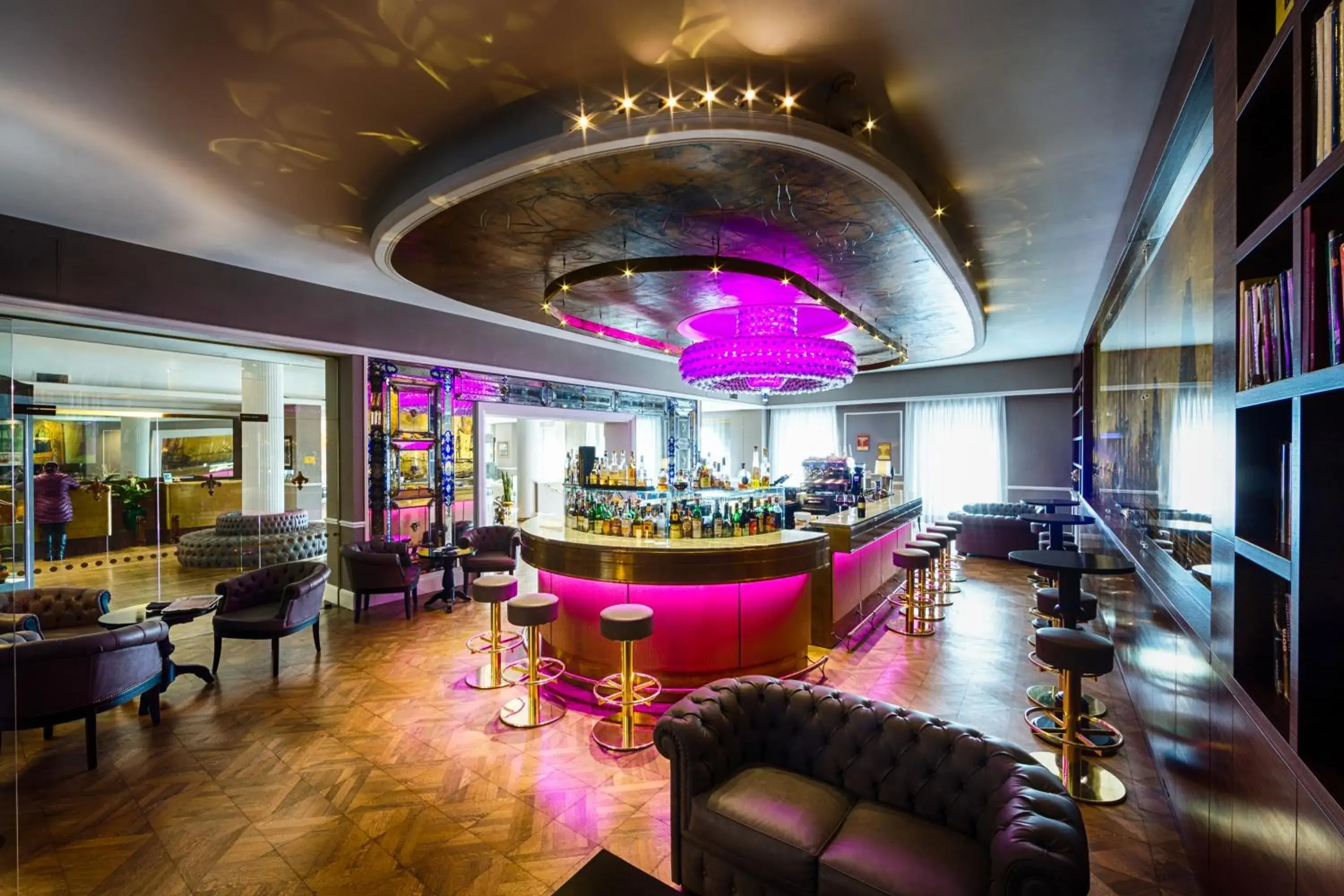 Restaurant/places to eat in Plaza Hotel Lucchesi Restaurant/places to eat in Plaza Hotel Lucchesi