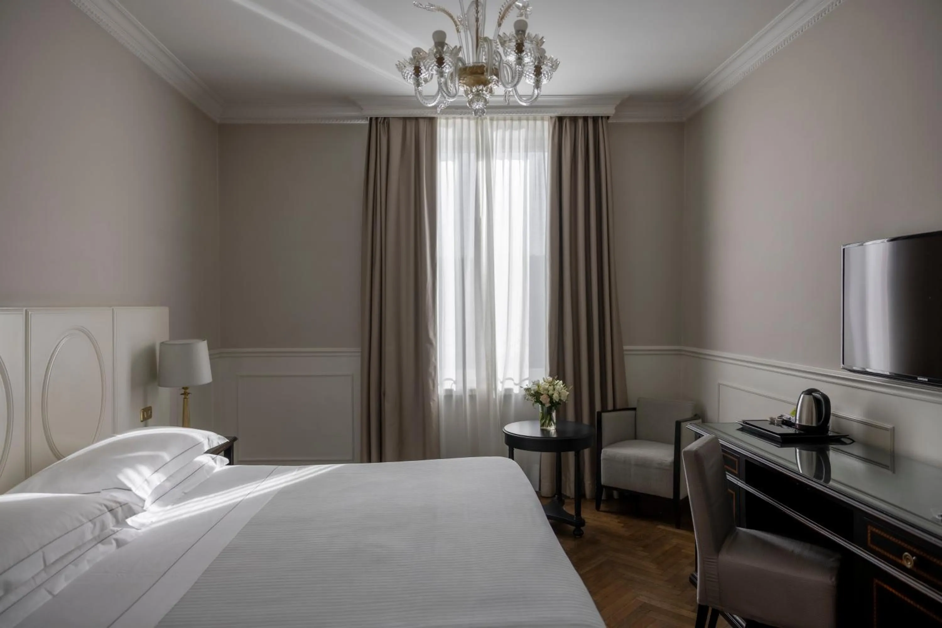 Bedroom, Bed in Plaza Hotel Lucchesi