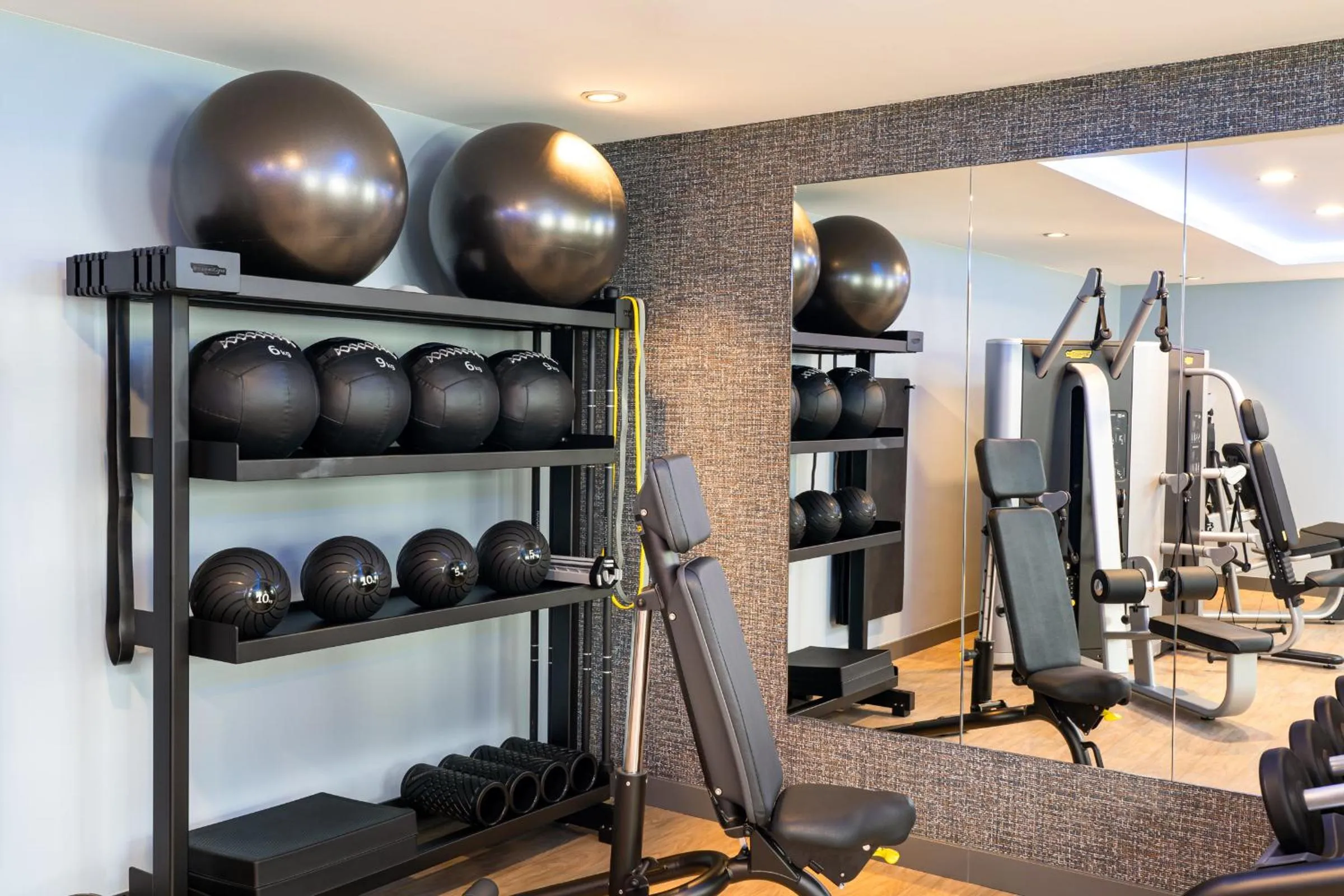 Fitness centre/facilities in Leonardo Hotel Hamburg Altona
