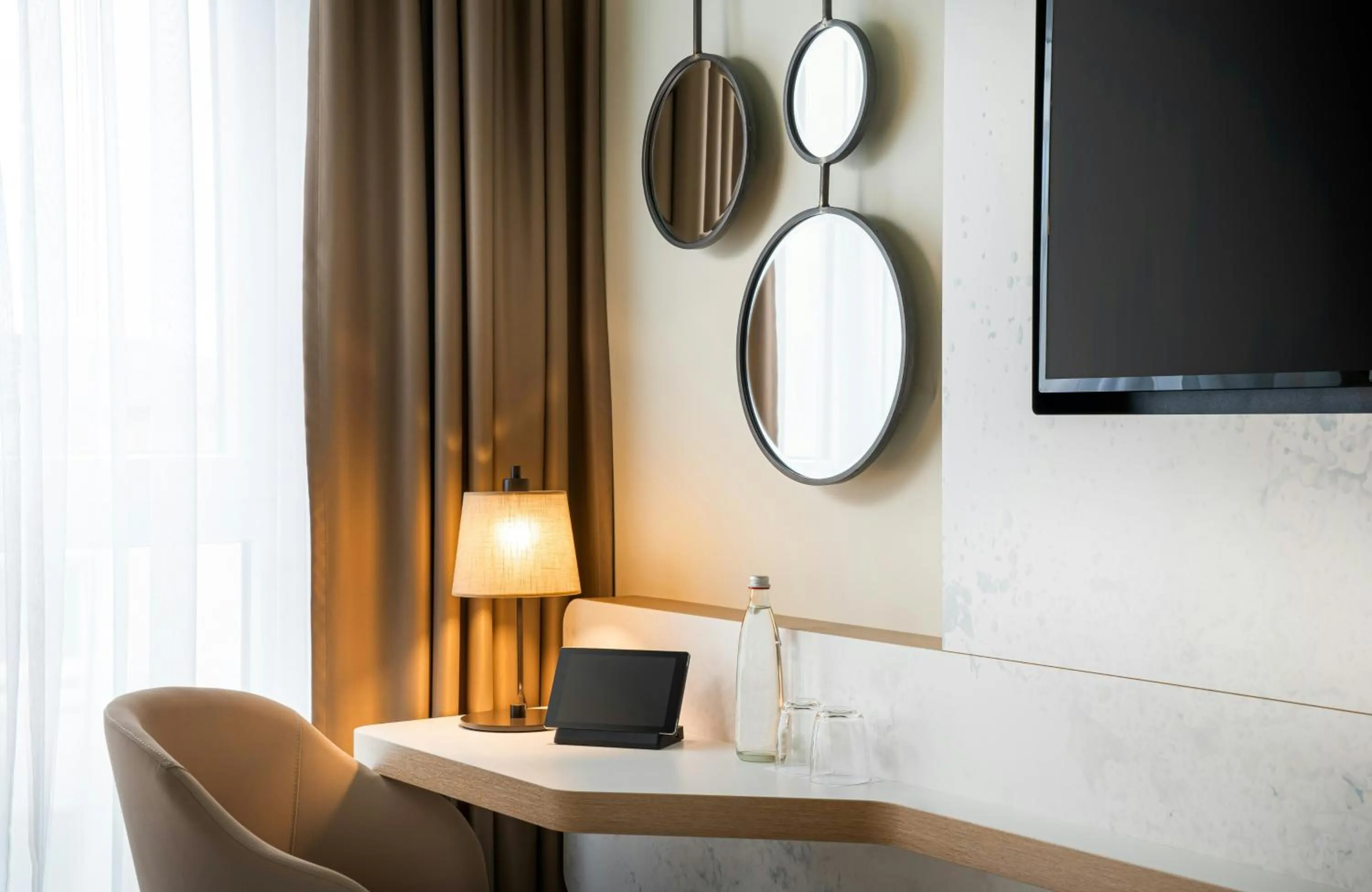 Bedroom in Leonardo Hotel Hamburg Altona