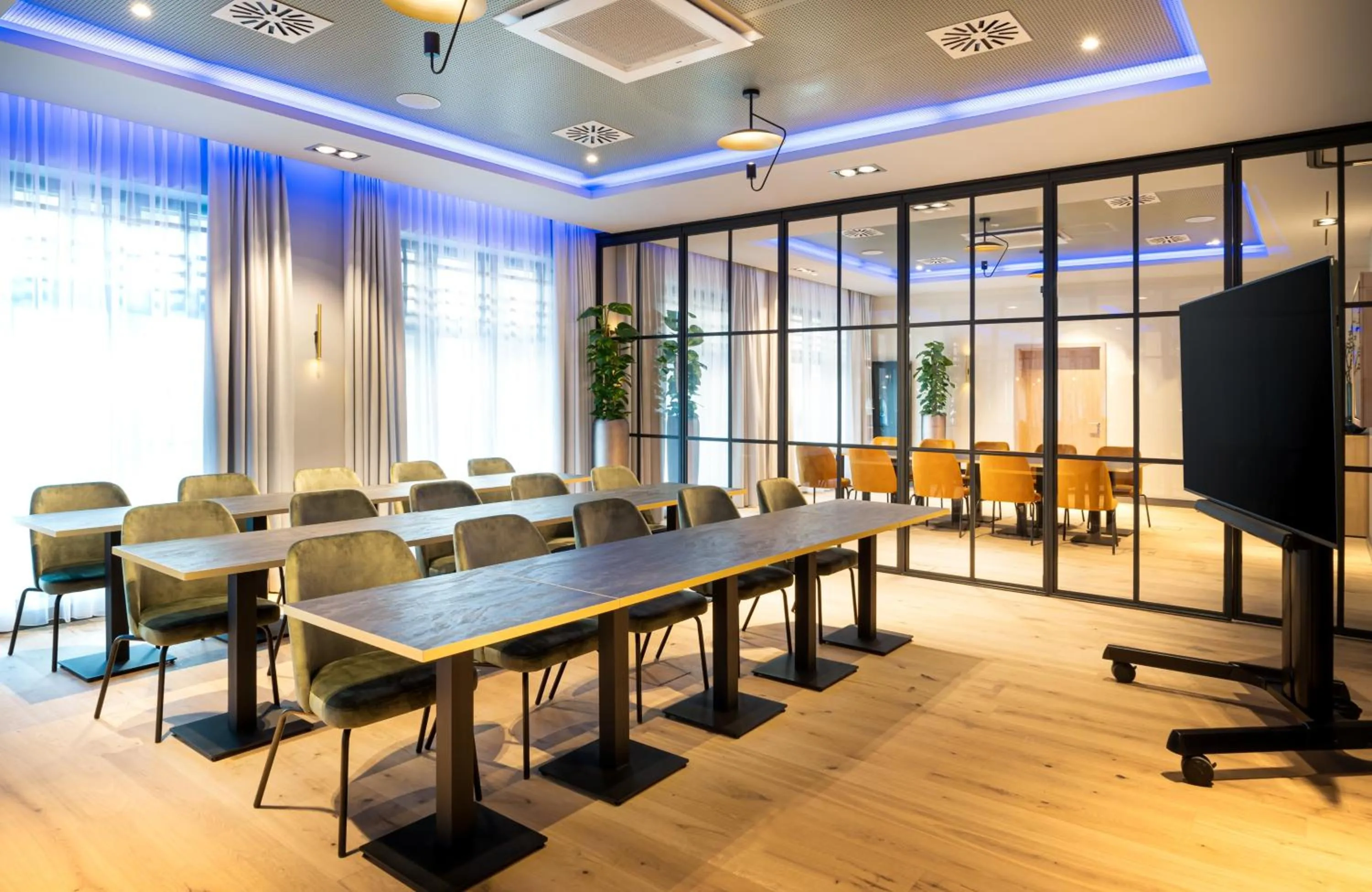 Meeting/conference room in Leonardo Hotel Hamburg Altona