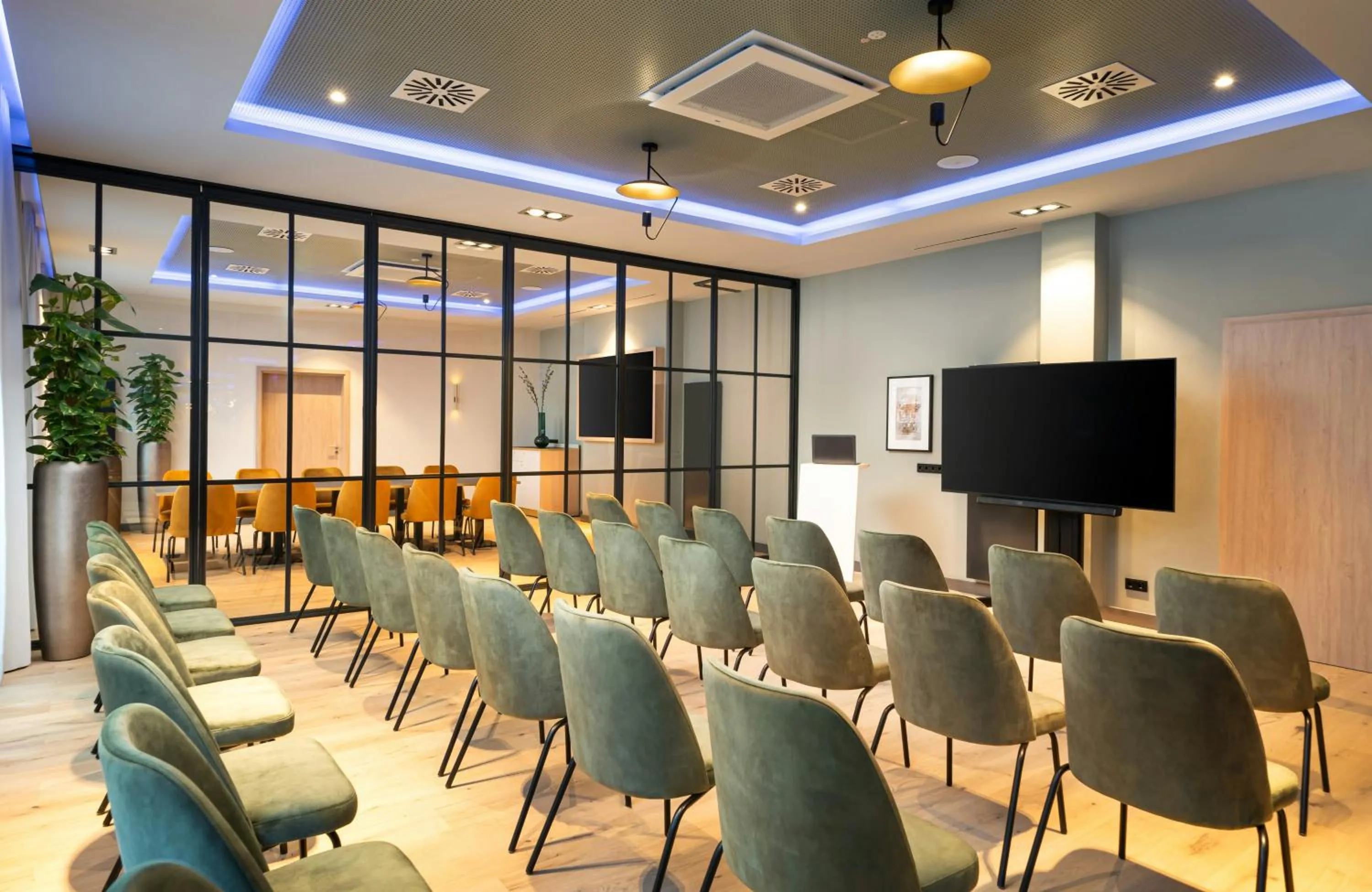 Meeting/conference room in Leonardo Hotel Hamburg Altona