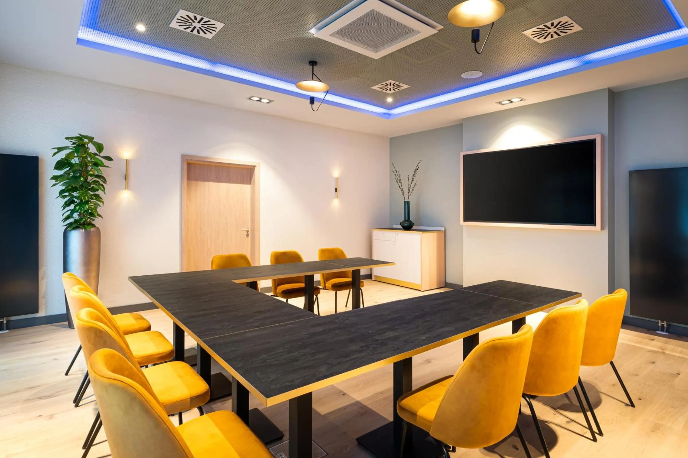 Meeting/conference room in Leonardo Hotel Hamburg Altona
