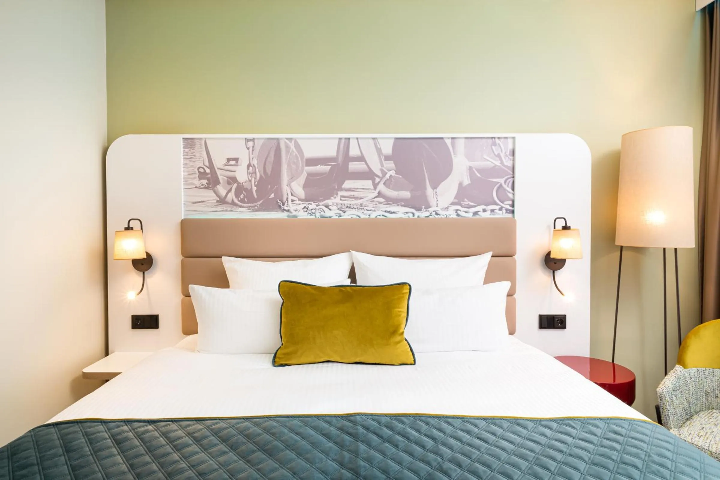 Bedroom, Bed in Leonardo Hotel Hamburg Altona