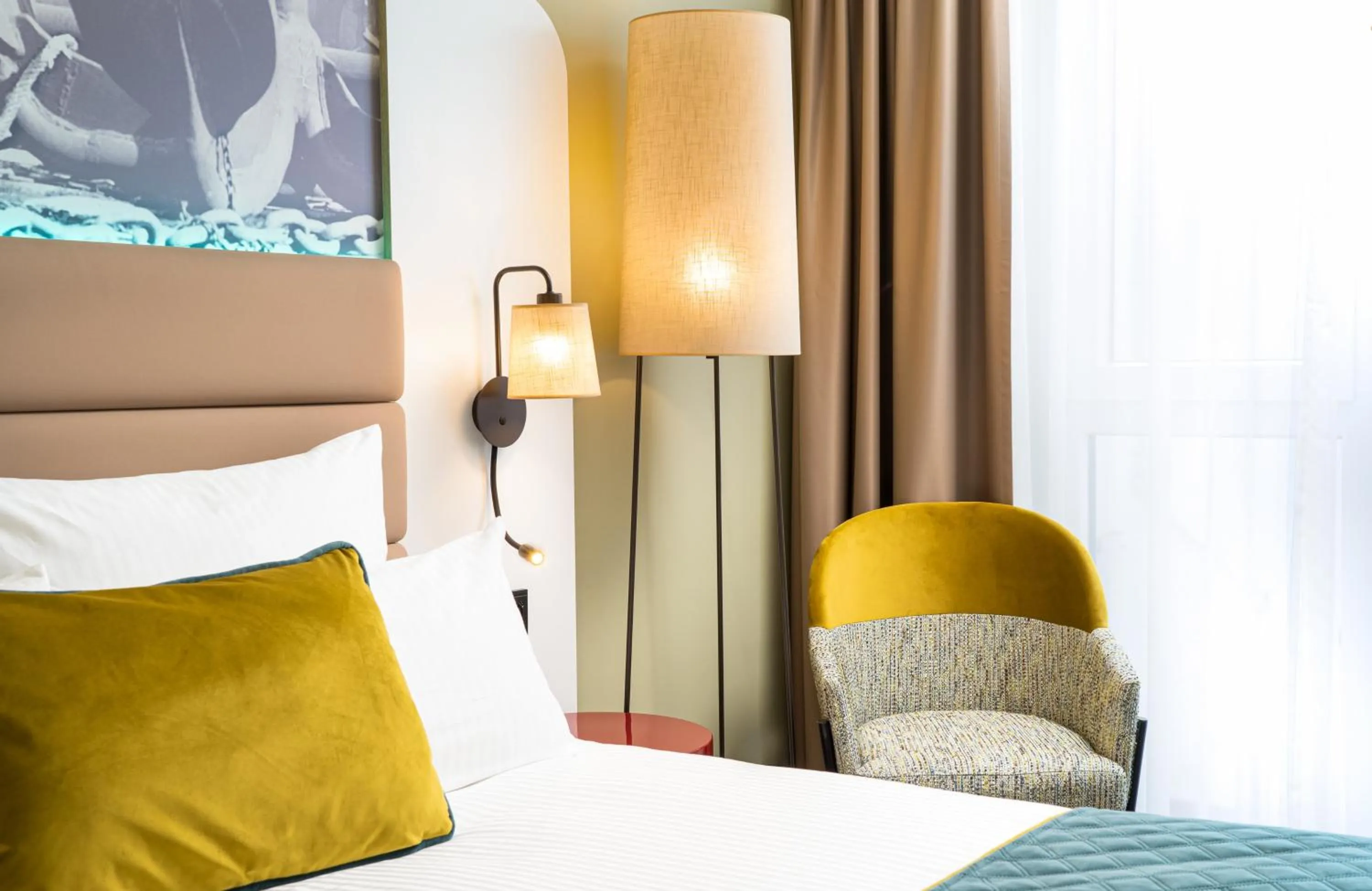 Bedroom, Bed in Leonardo Hotel Hamburg Altona