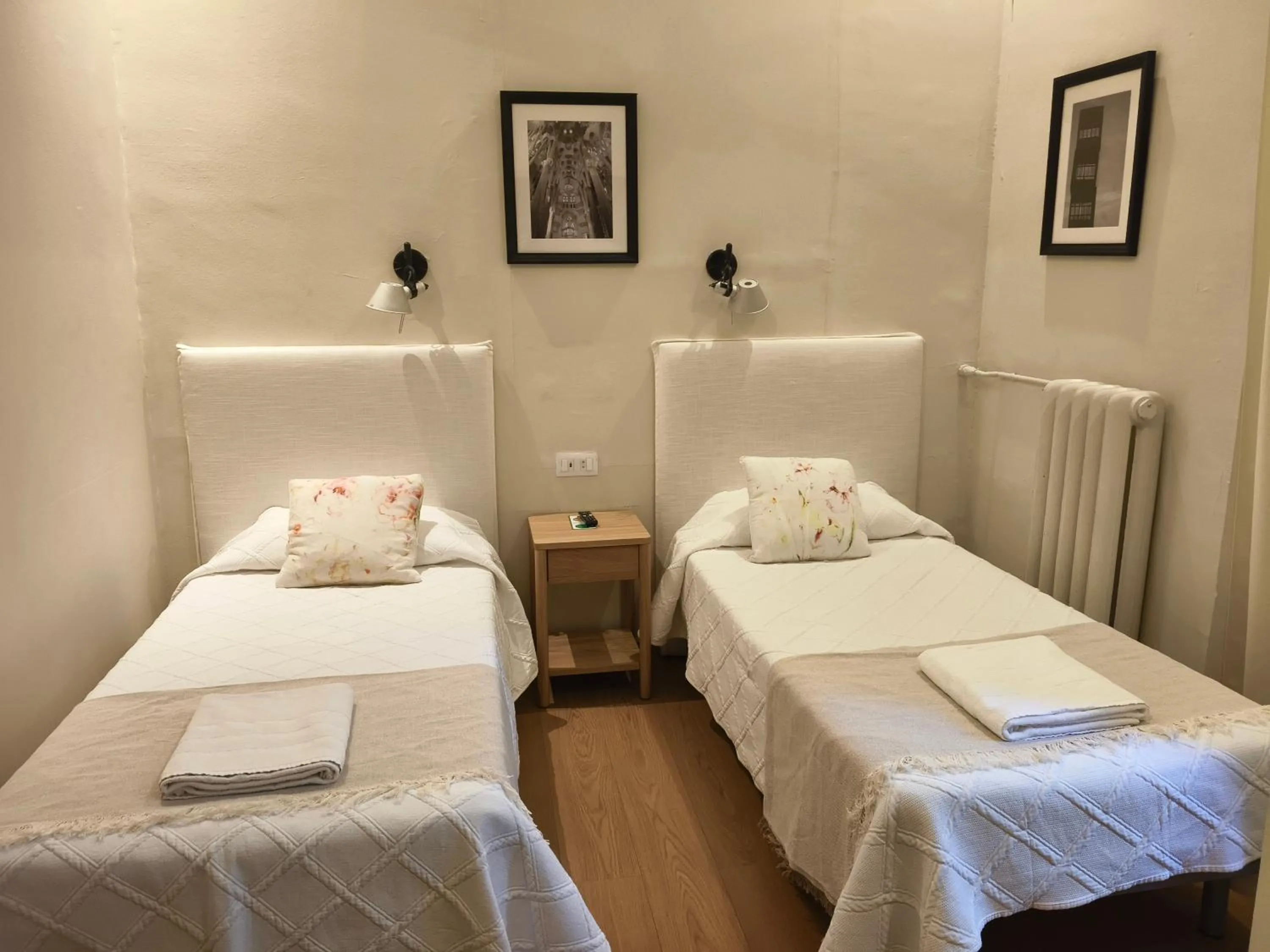 Bed in Casa Consell Bailen, Guest House