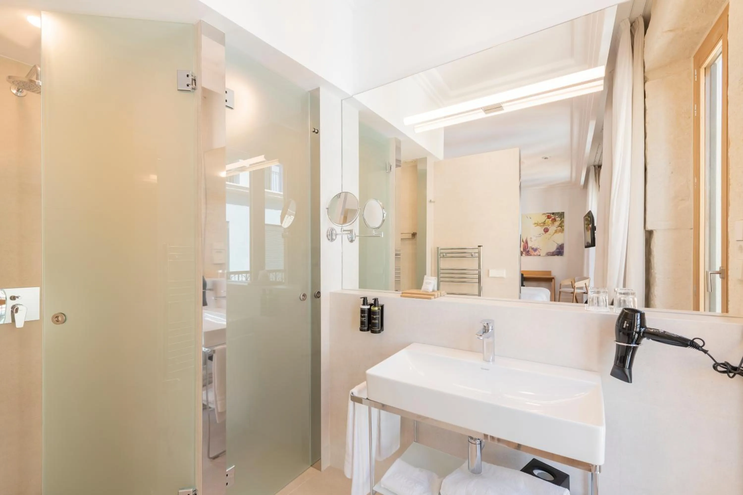 Shower in Eurostars Pórtico Alicante