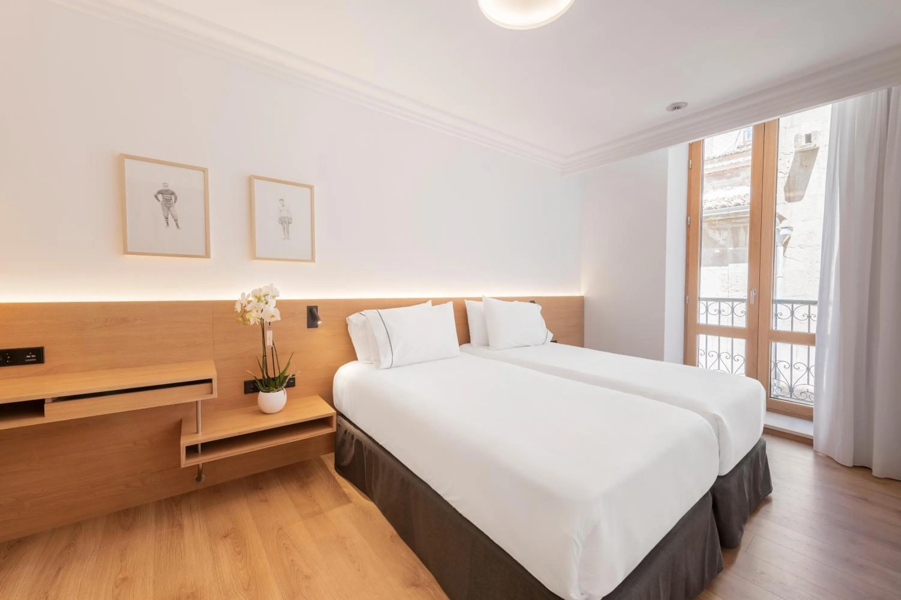 Bed in Eurostars Pórtico Alicante