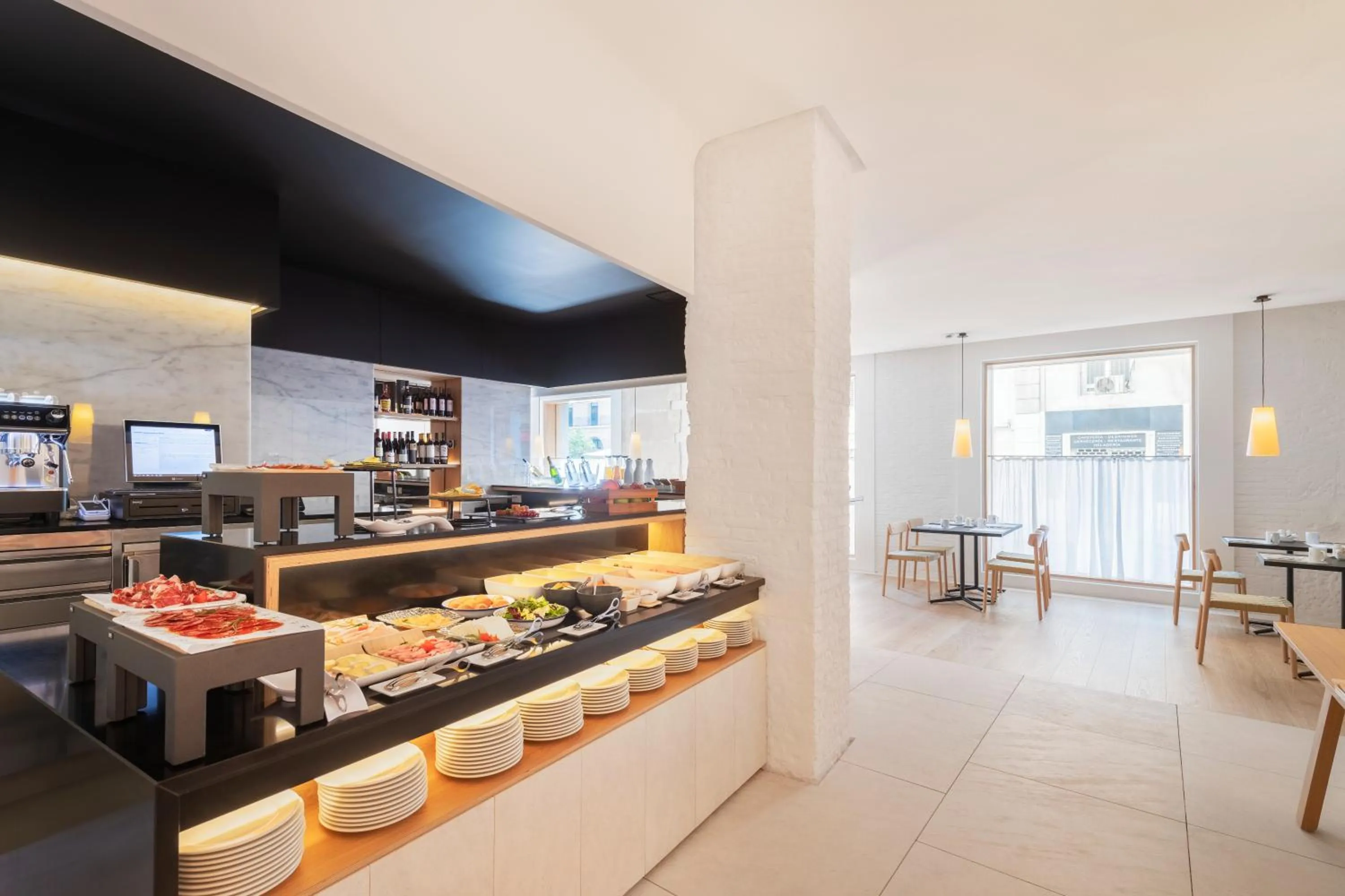 Buffet breakfast in Eurostars Pórtico Alicante
