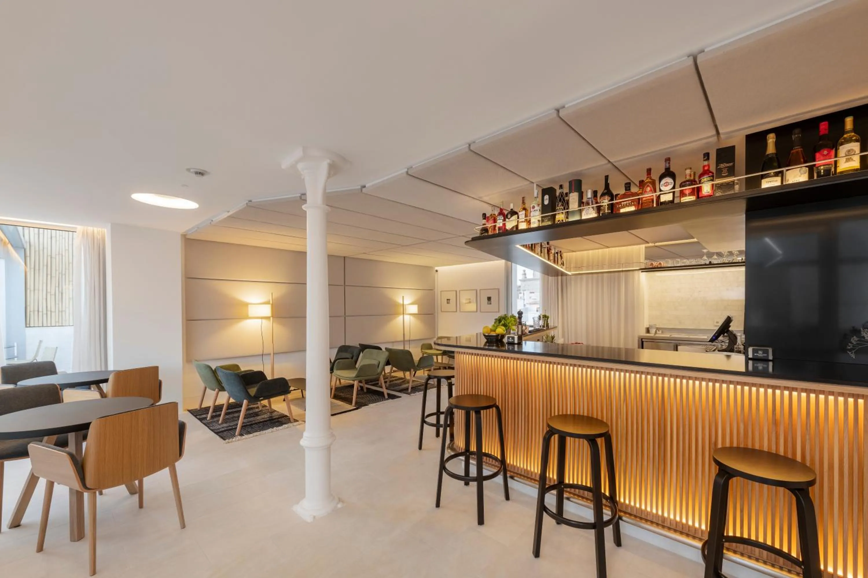 Restaurant/places to eat in Eurostars Pórtico Alicante