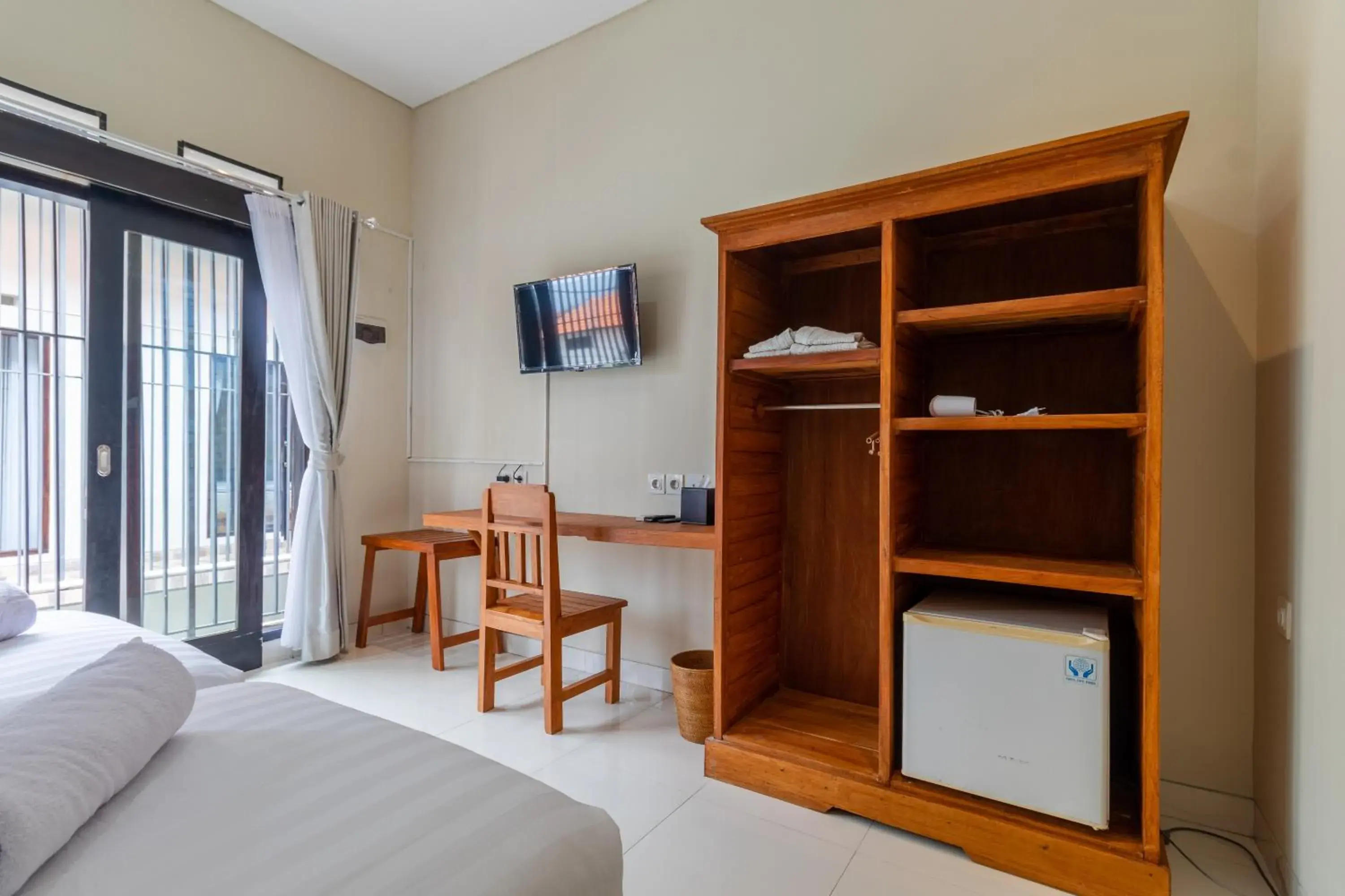 TV and multimedia, Bed in Josh Guest House TV and multimedia, Bed in Josh Guest House