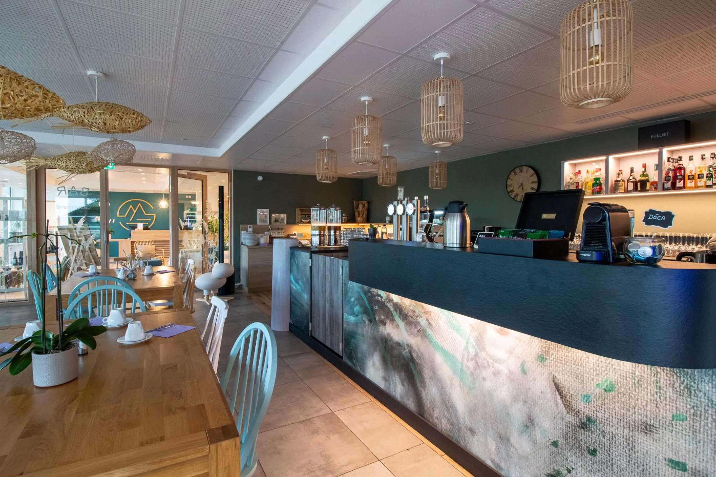 Restaurant/places to eat in SHANA Hôtel & Résidence