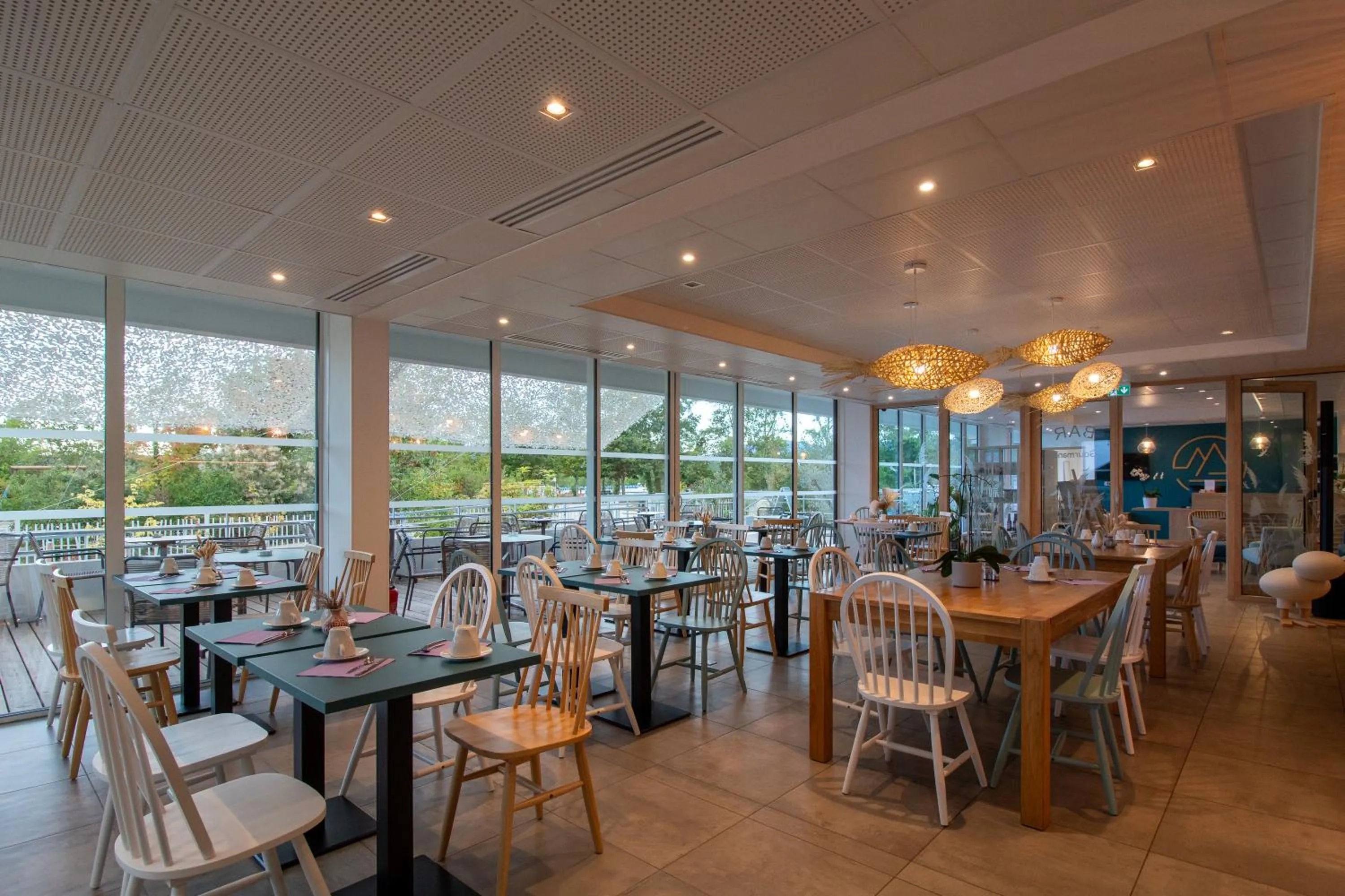 Restaurant/places to eat in SHANA Hôtel & Résidence