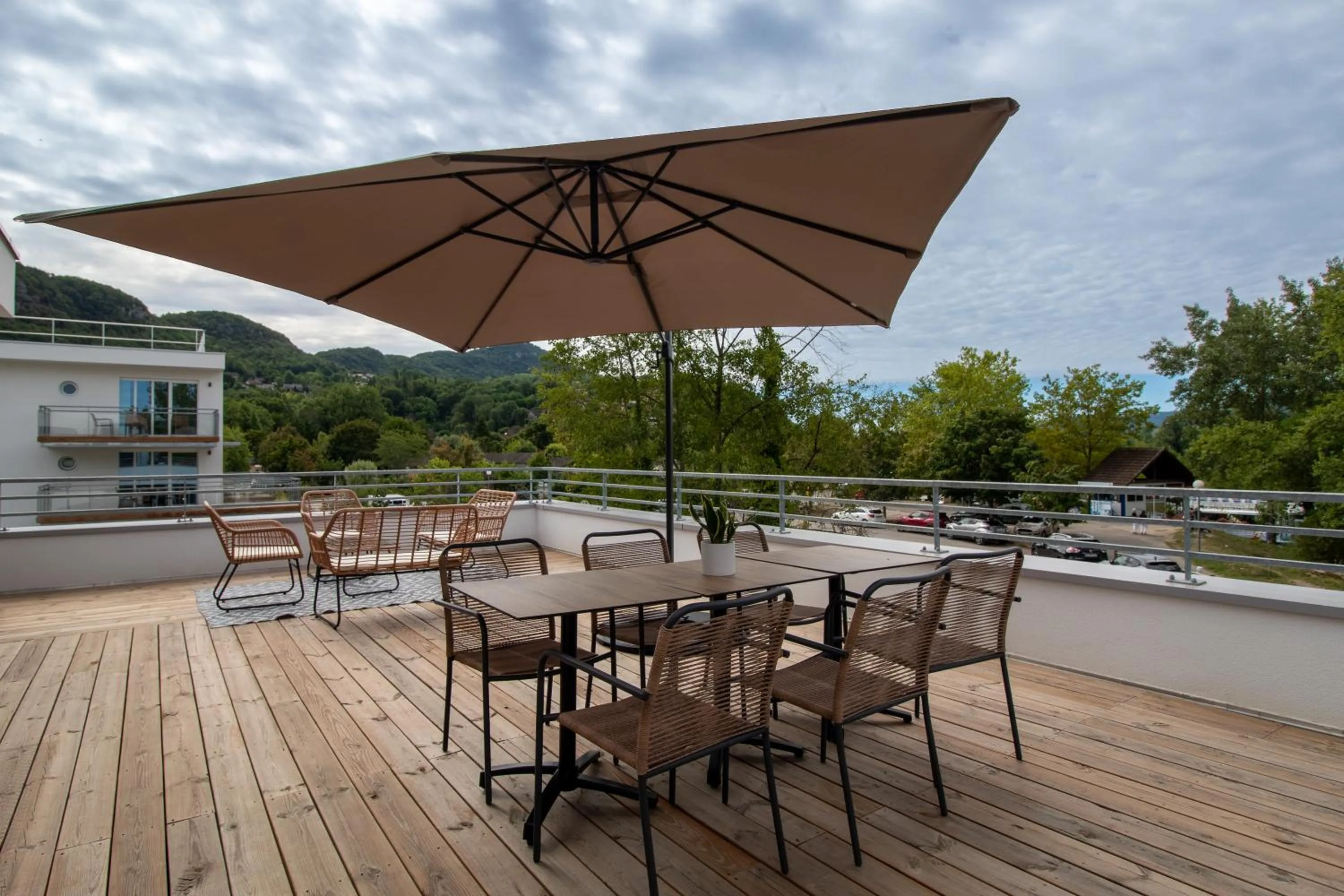 Patio in SHANA Hôtel & Résidence