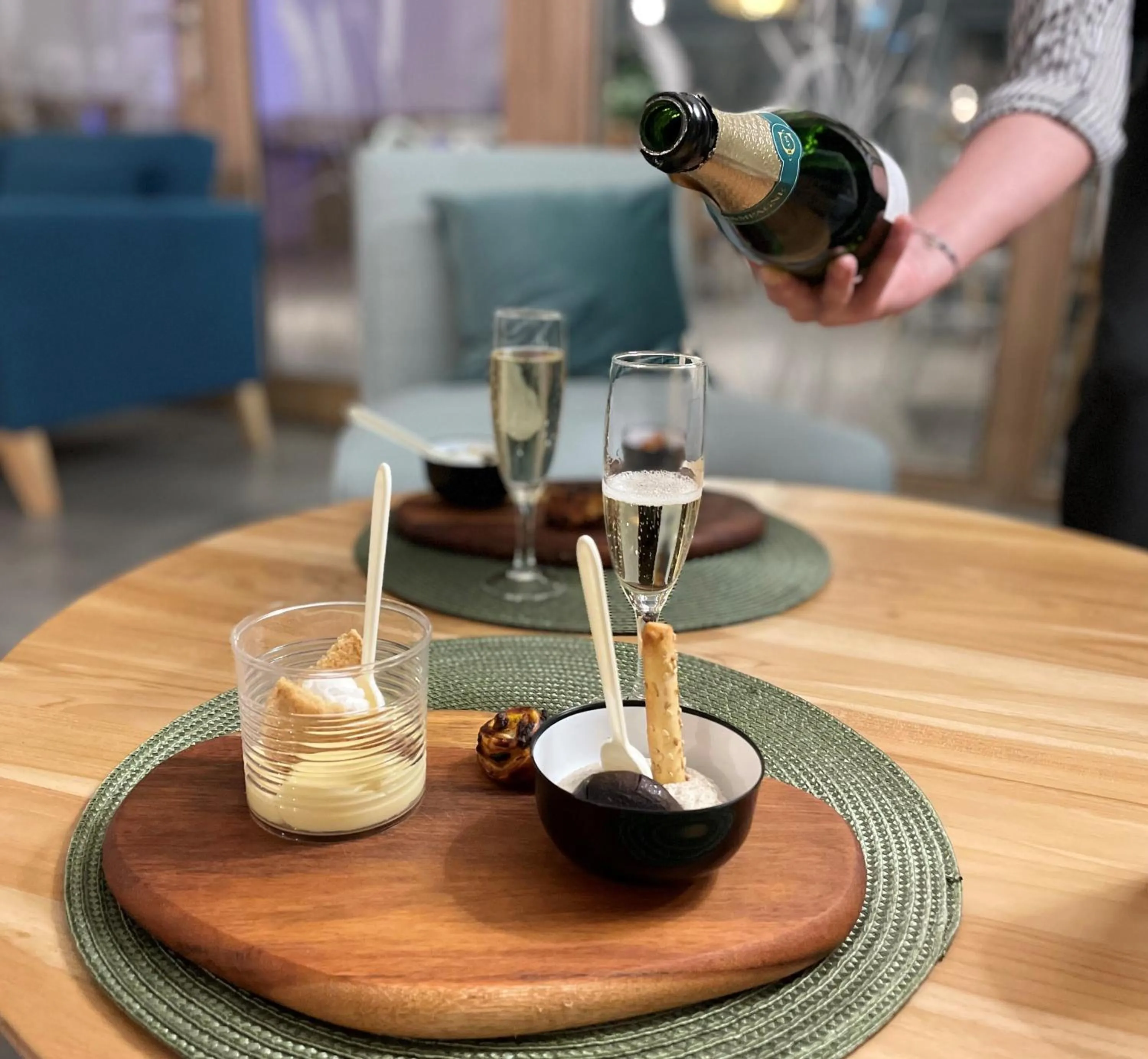 Massage in SHANA Hôtel & Résidence