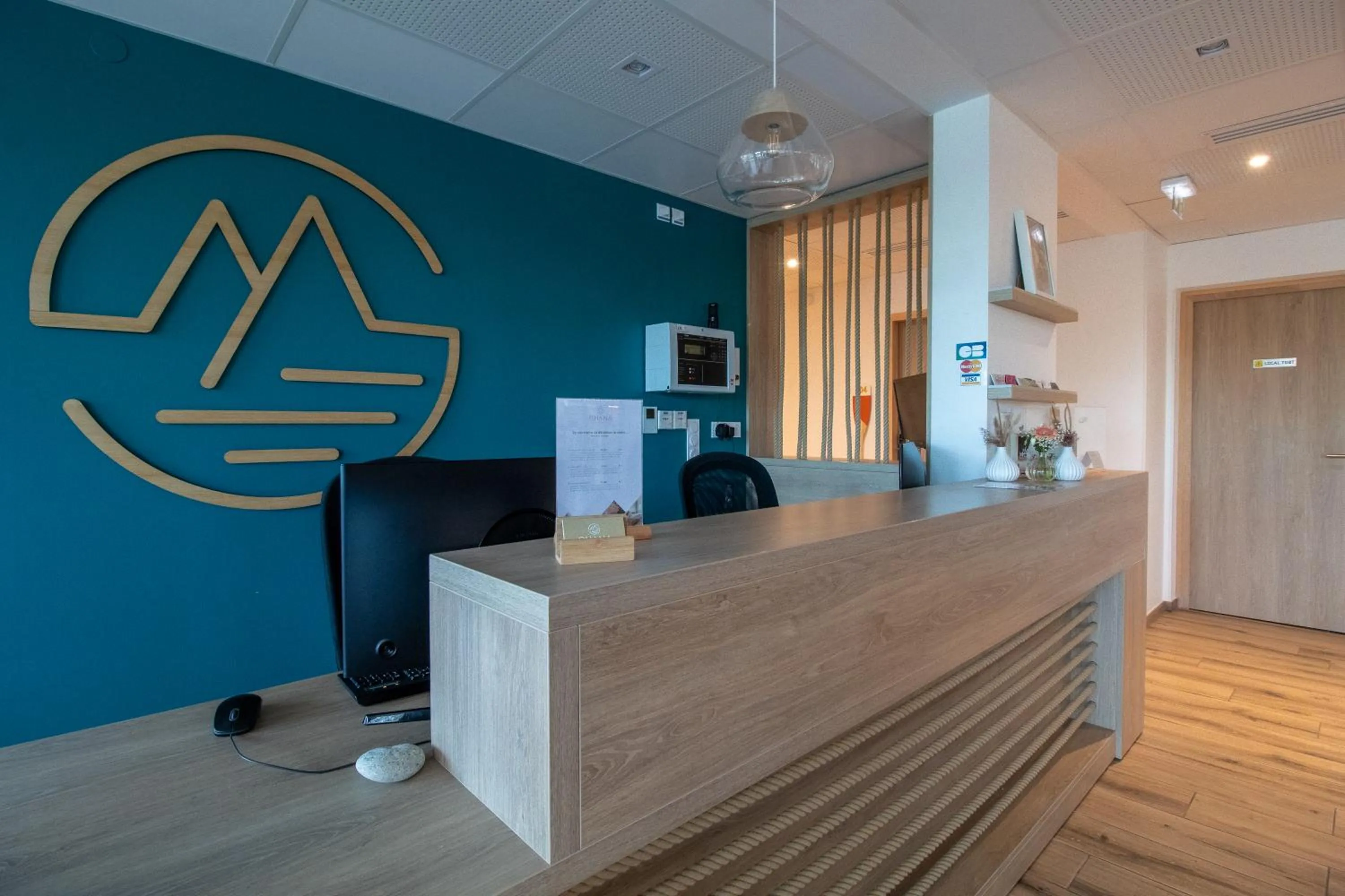 Lobby or reception in SHANA Hôtel & Résidence