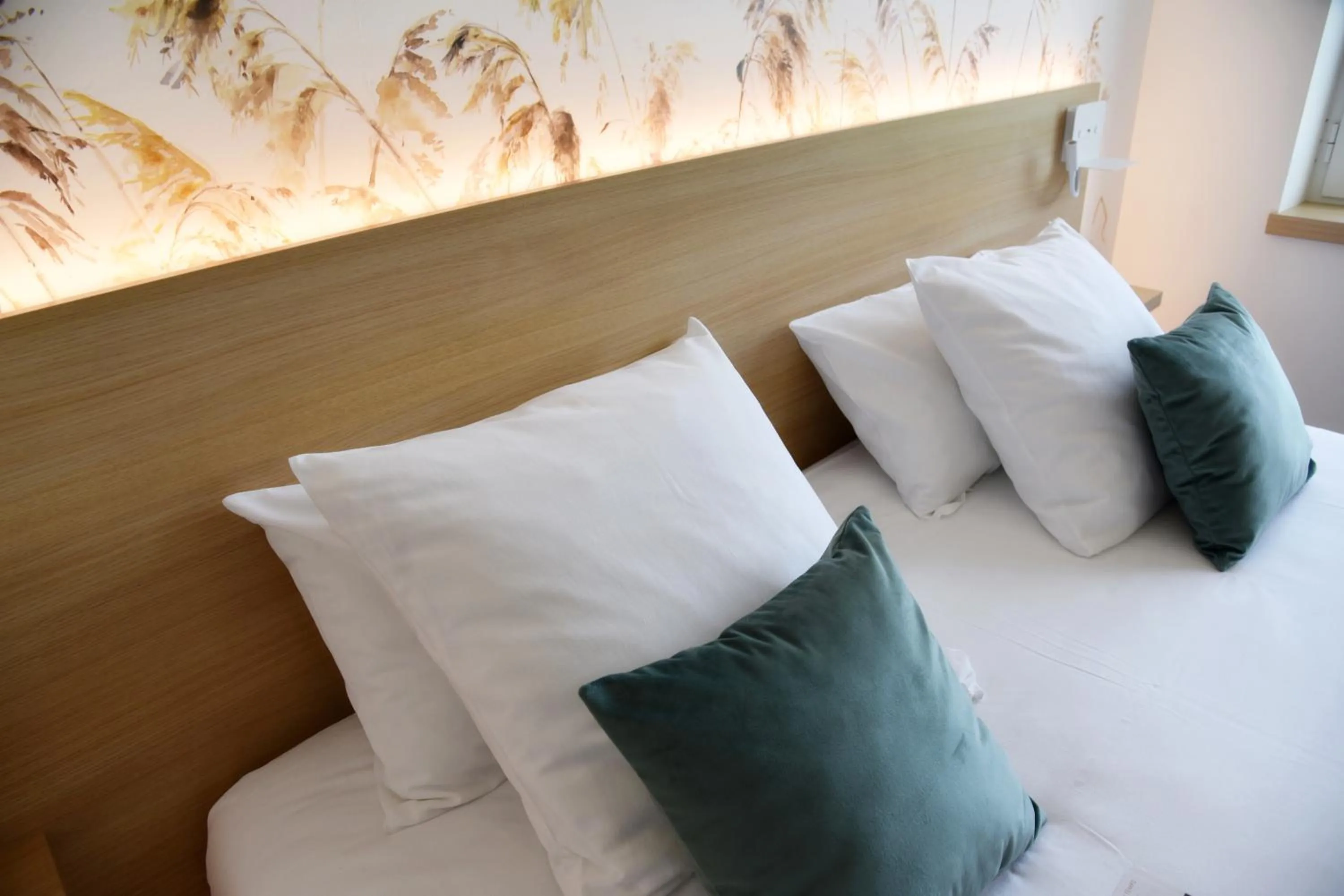 Bed in SHANA Hôtel & Résidence