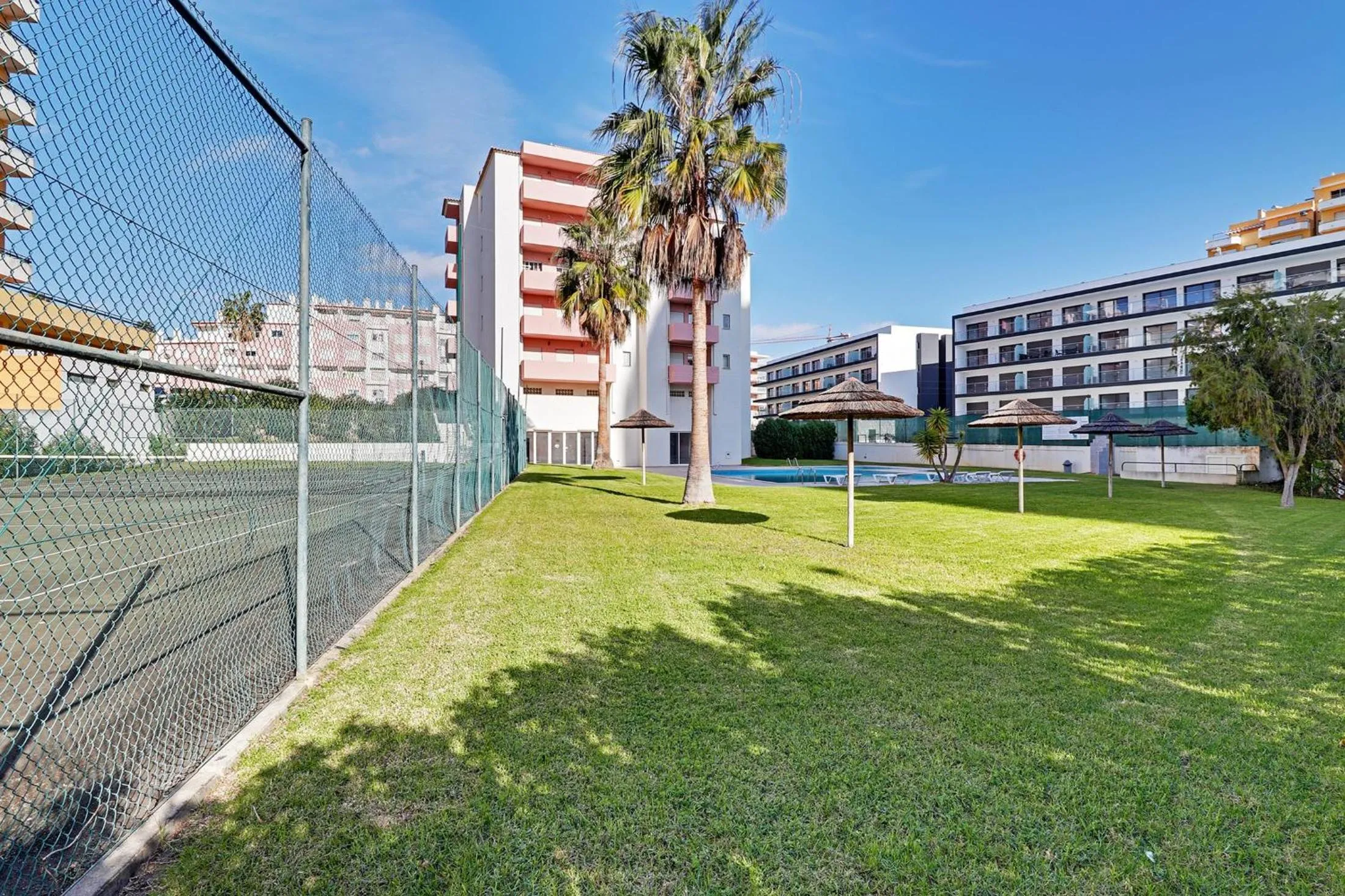 Praia da Rocha Central 1 With Pool by Homing