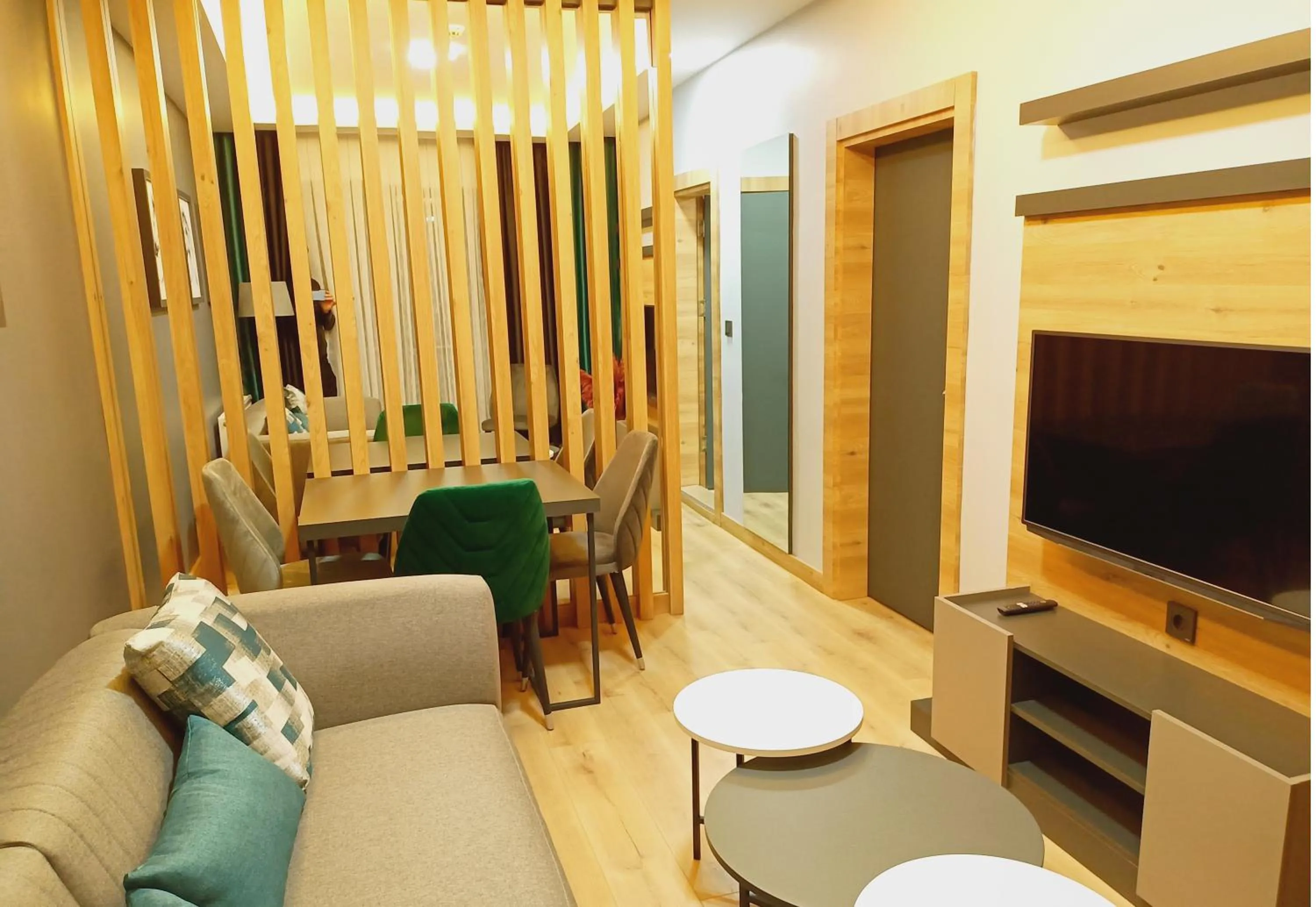 Communal lounge/ TV room in Dinamik Otel Sarıkamış