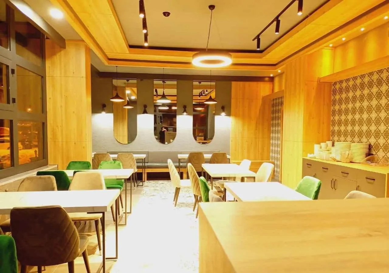 Restaurant/places to eat in Dinamik Otel Sarıkamış