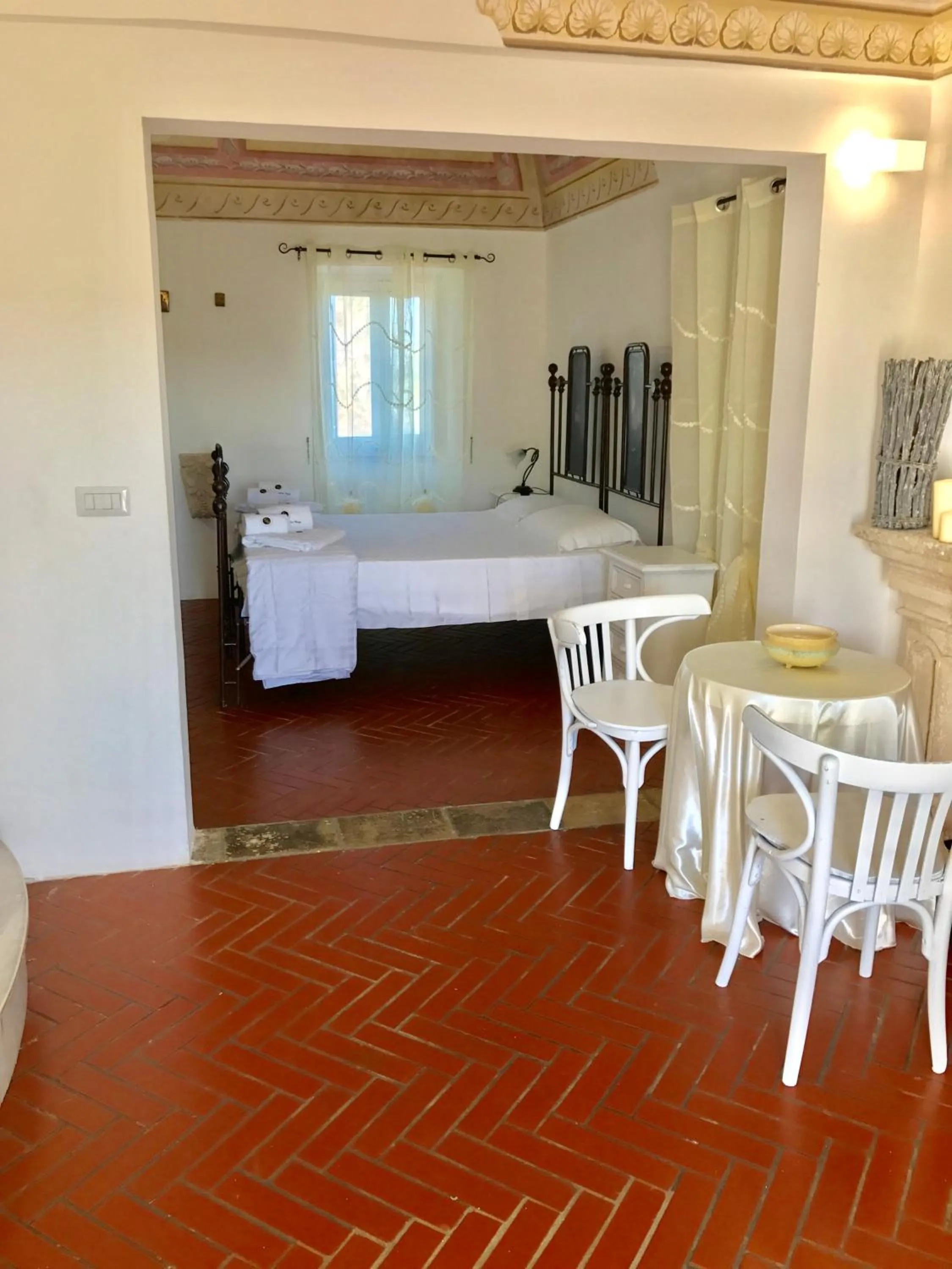 Photo of the whole room in RELAIS MASSERIA CASINA DEI CARI