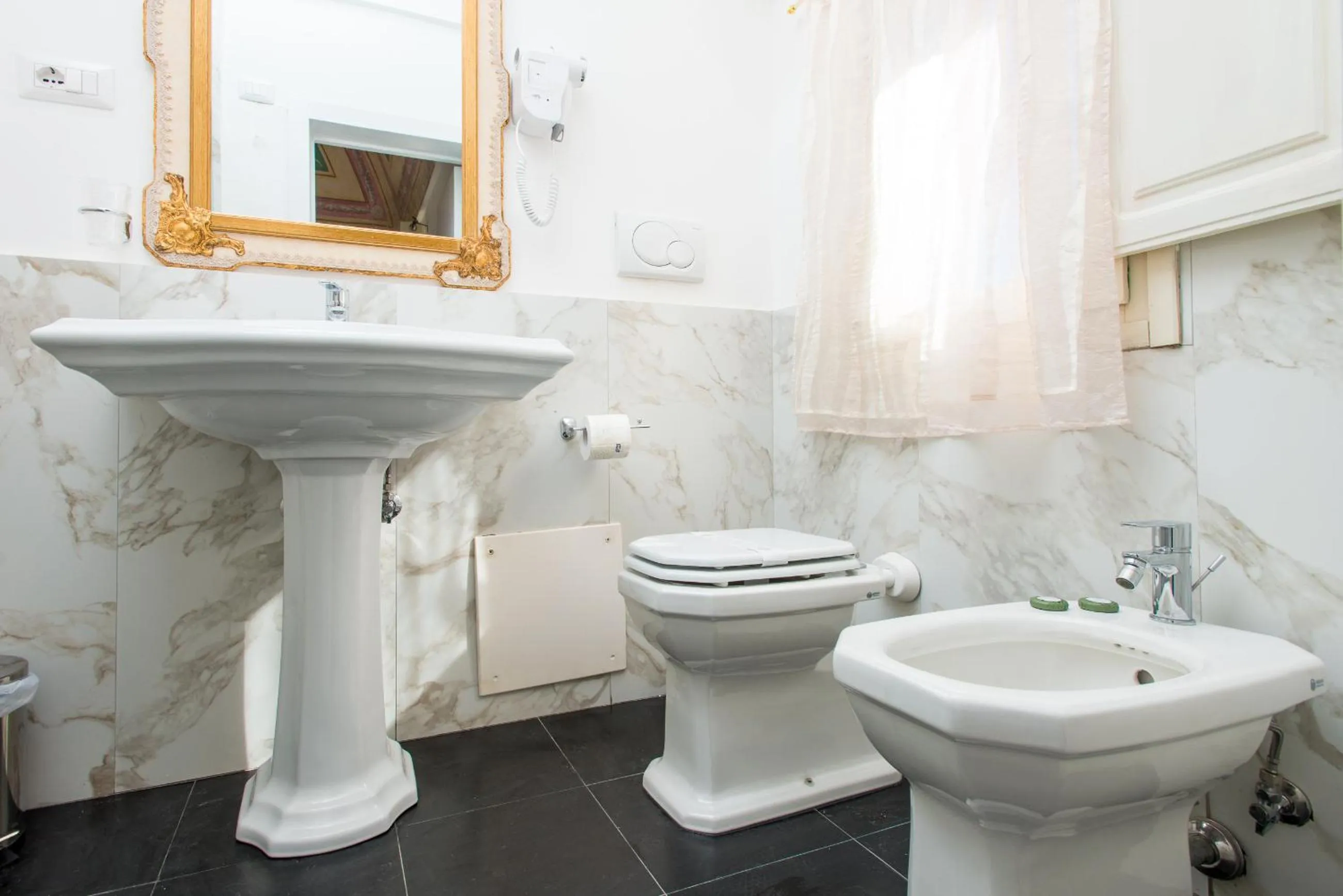 Bathroom in RELAIS MASSERIA CASINA DEI CARI