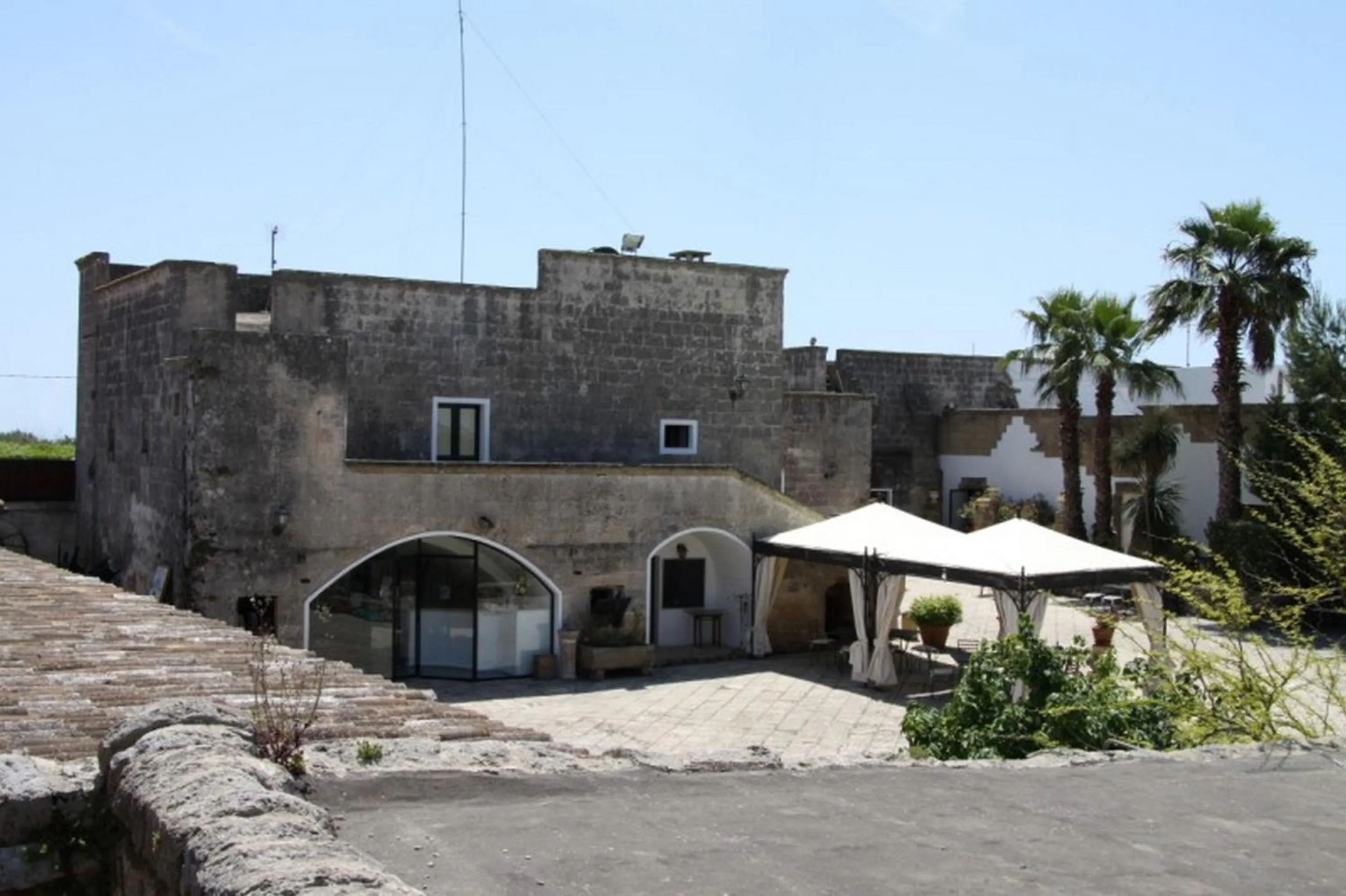 Facade/entrance in RELAIS MASSERIA CASINA DEI CARI