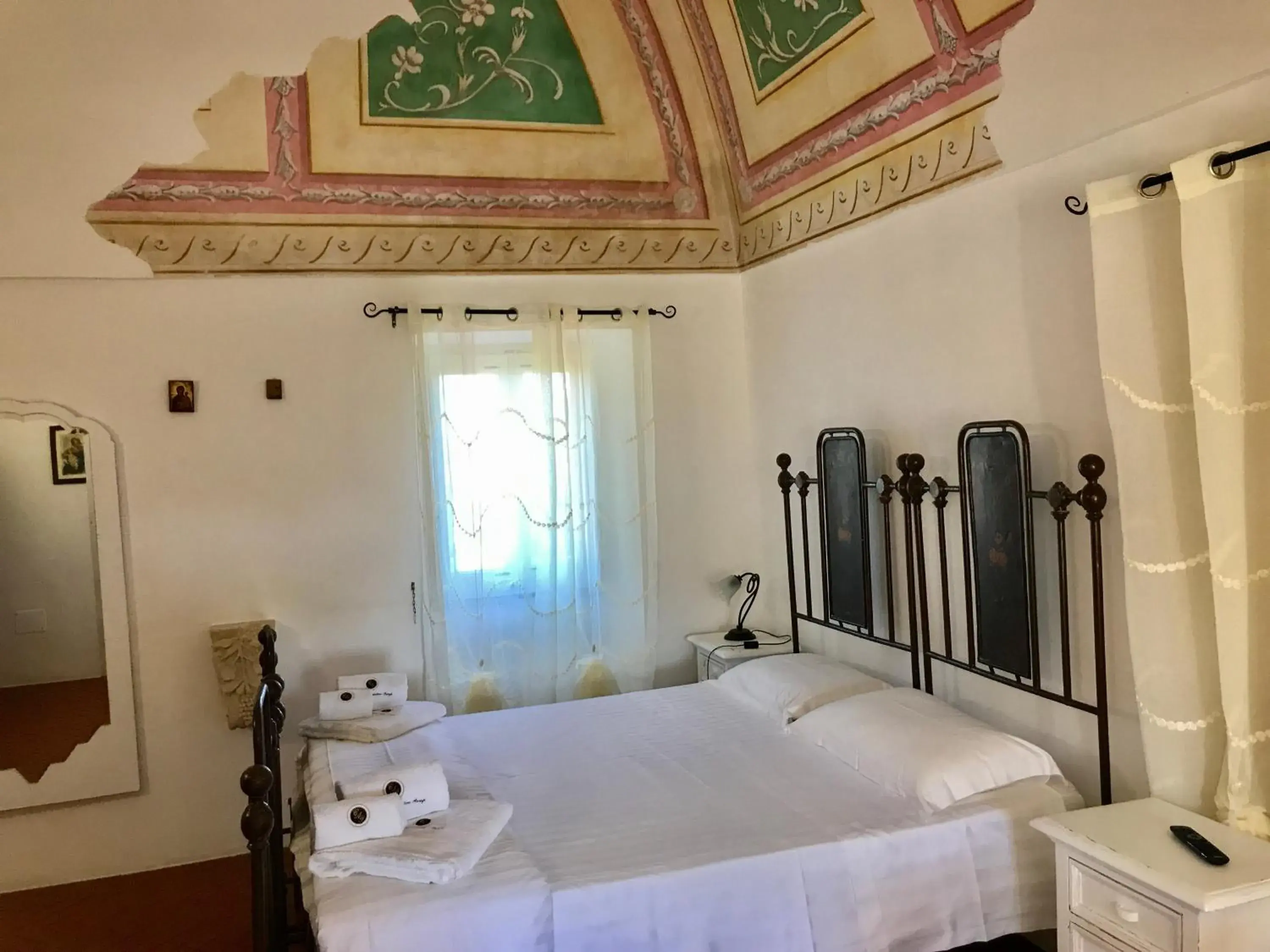 Suite with Spa Bath in RELAIS MASSERIA CASINA DEI CARI Suite with Spa Bath in RELAIS MASSERIA CASINA DEI CARI
