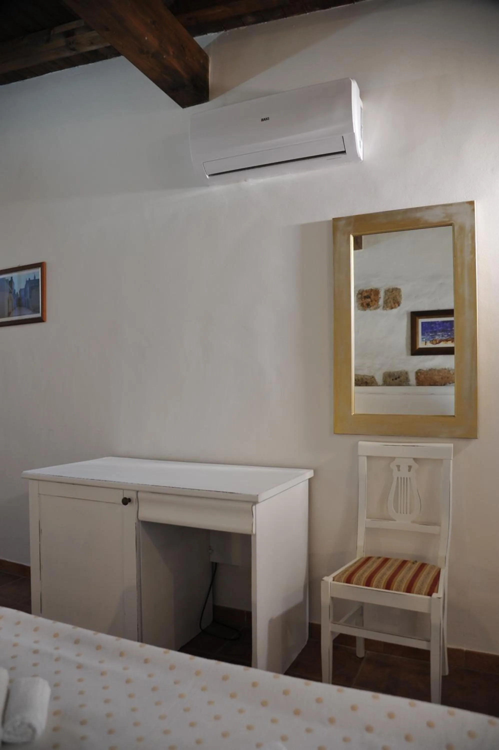 Decorative detail in RELAIS MASSERIA CASINA DEI CARI