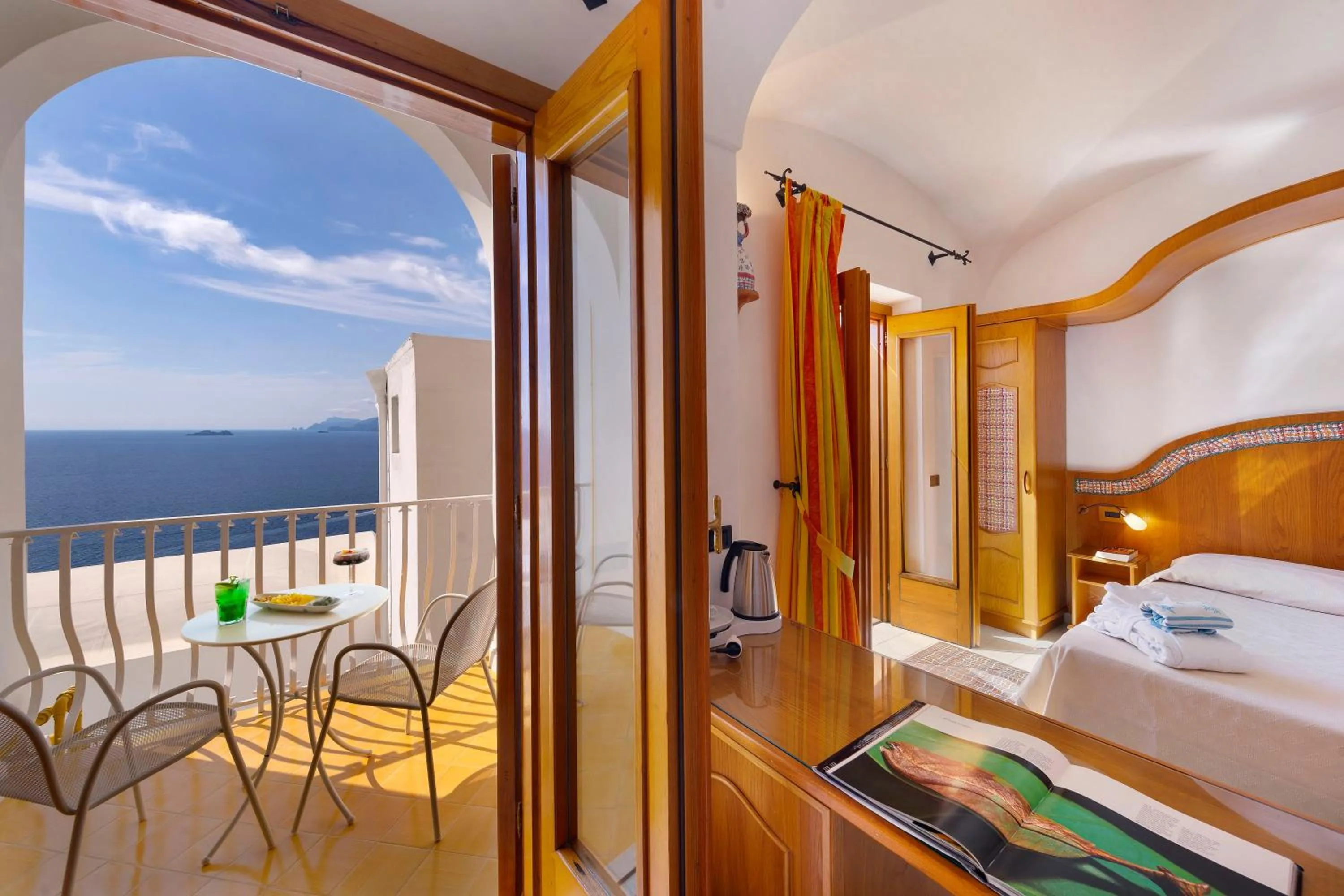 View (from property/room), Bed in Tramonto d'Oro