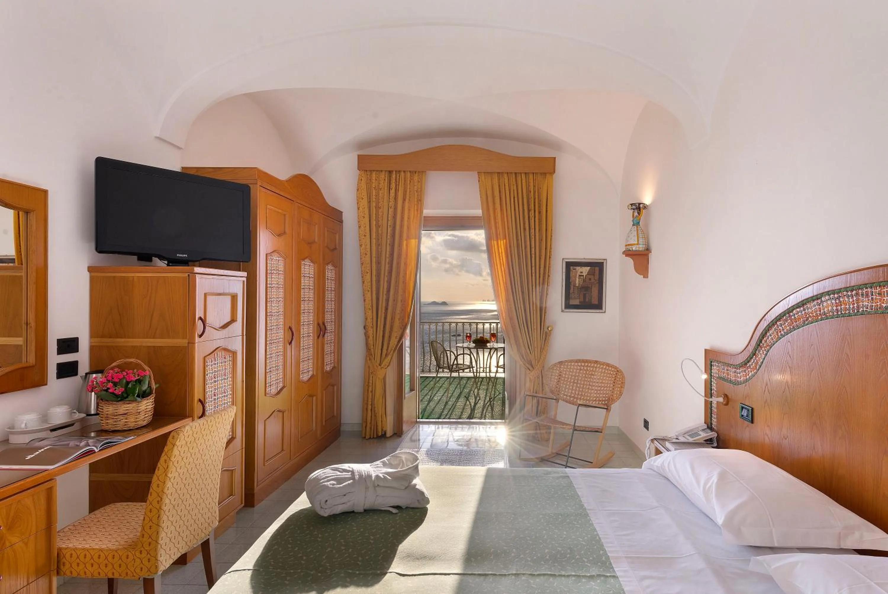 Bedroom, Bed in Tramonto d'Oro