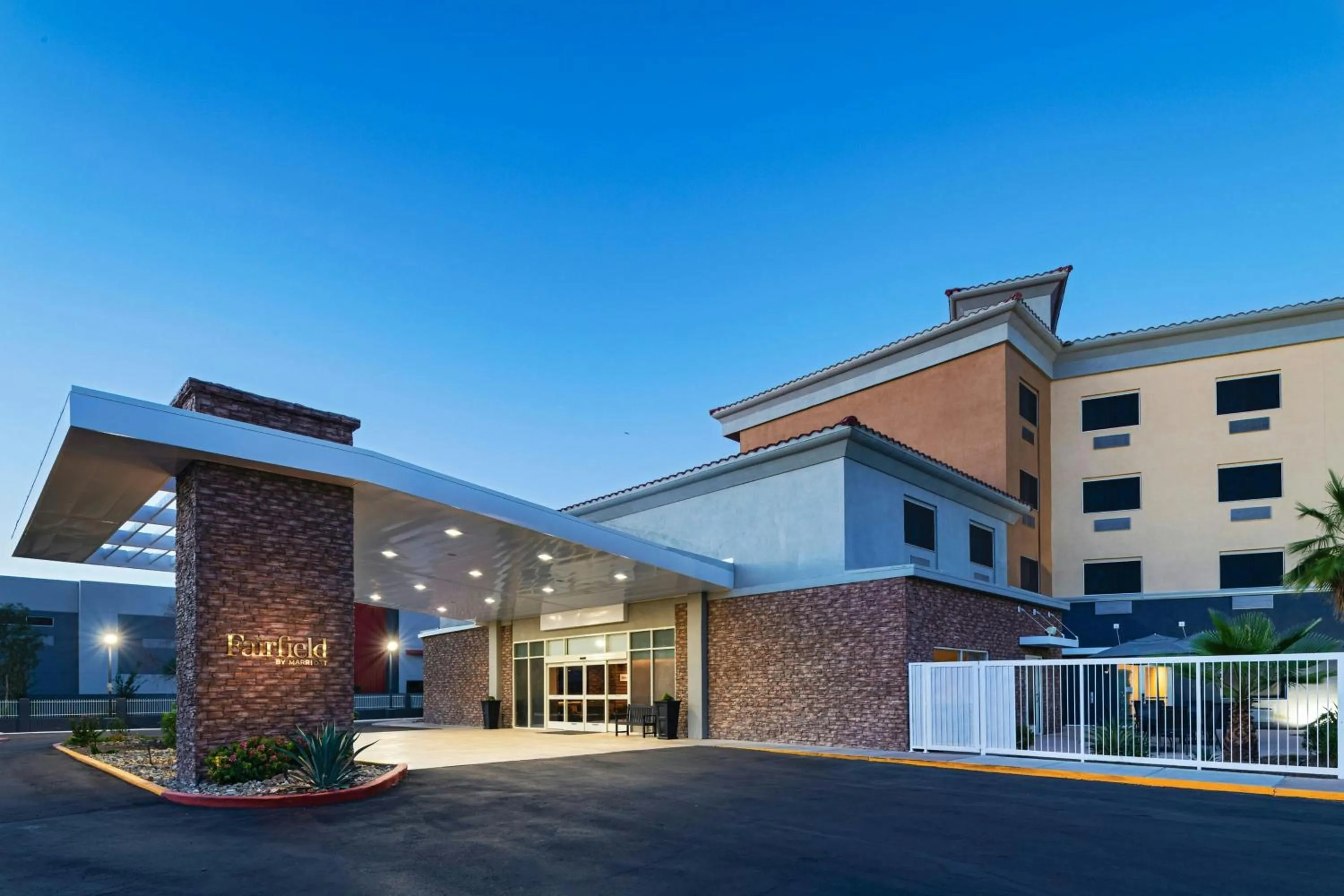 Property building in Fairfield by Marriott Inn & Suites Phoenix West Chandler