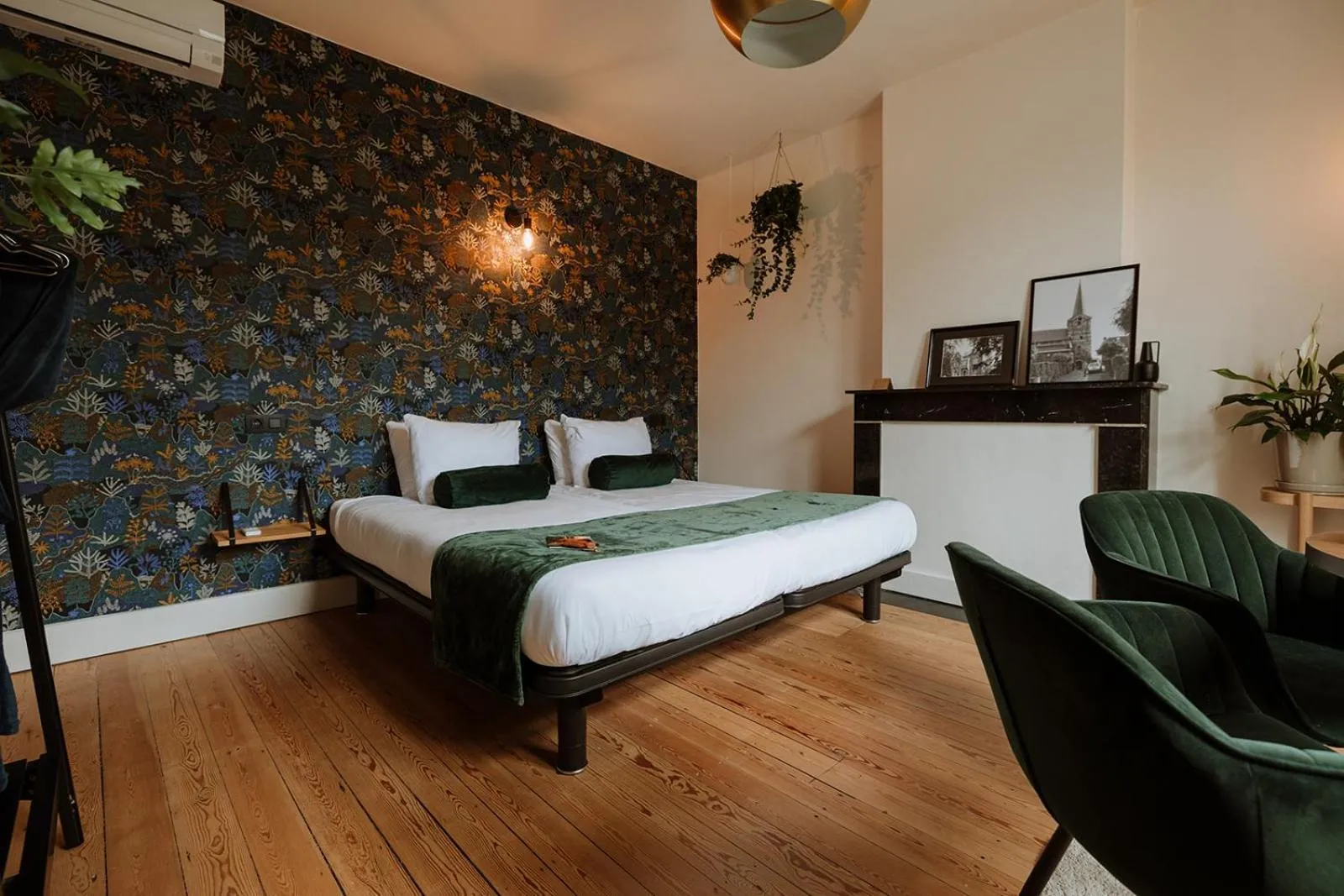 Bed in B&B het Notarishuis - authentiek verblijf nabij Maastricht